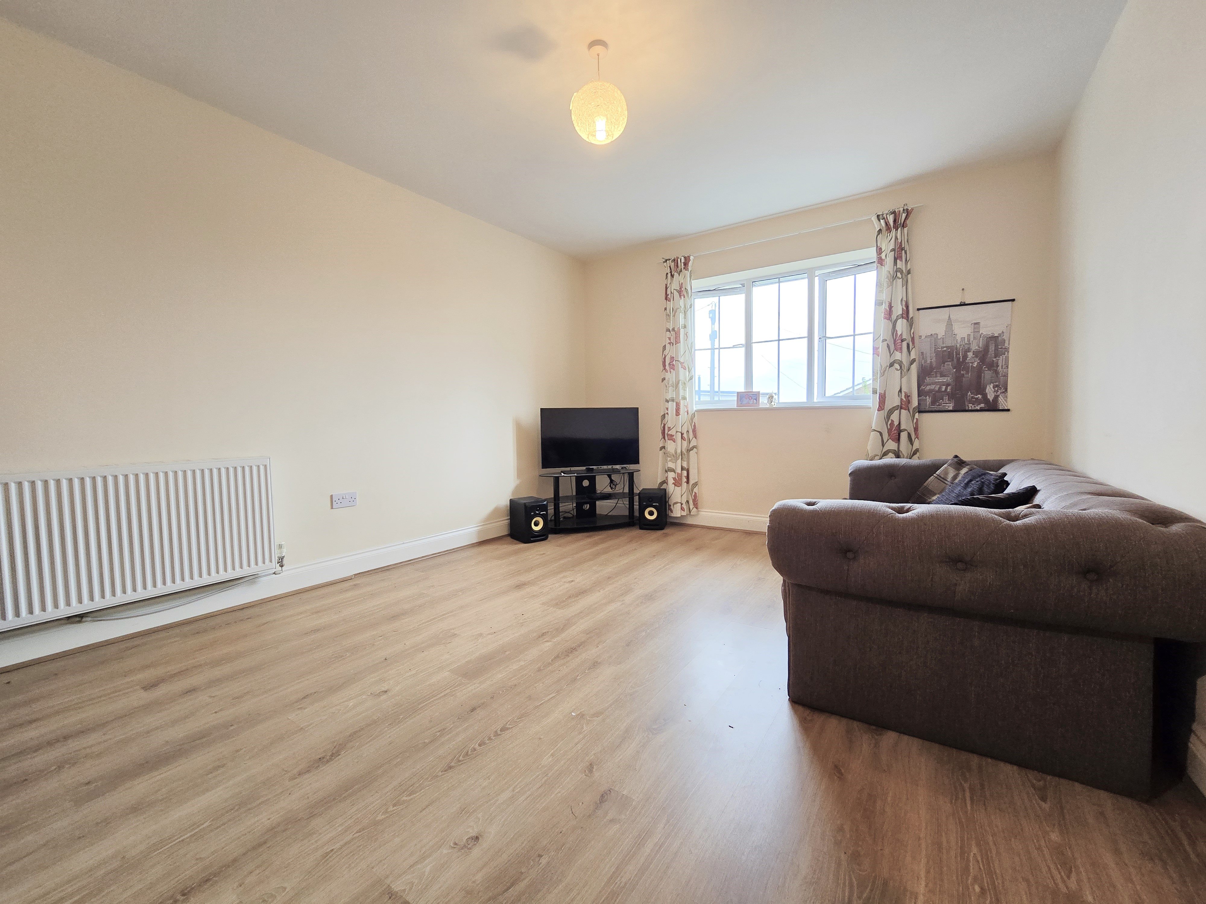 1 bed flat for sale in Phoenix Heights, Rayleigh  - Property Image 3