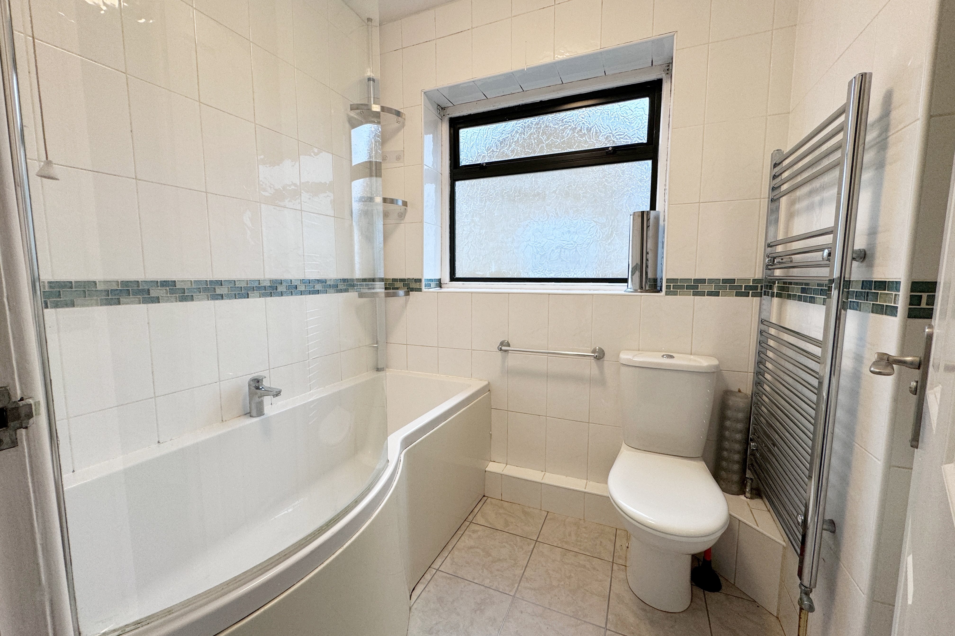 3 bed semi-detached house for sale in Chase End, Rayleigh  - Property Image 6