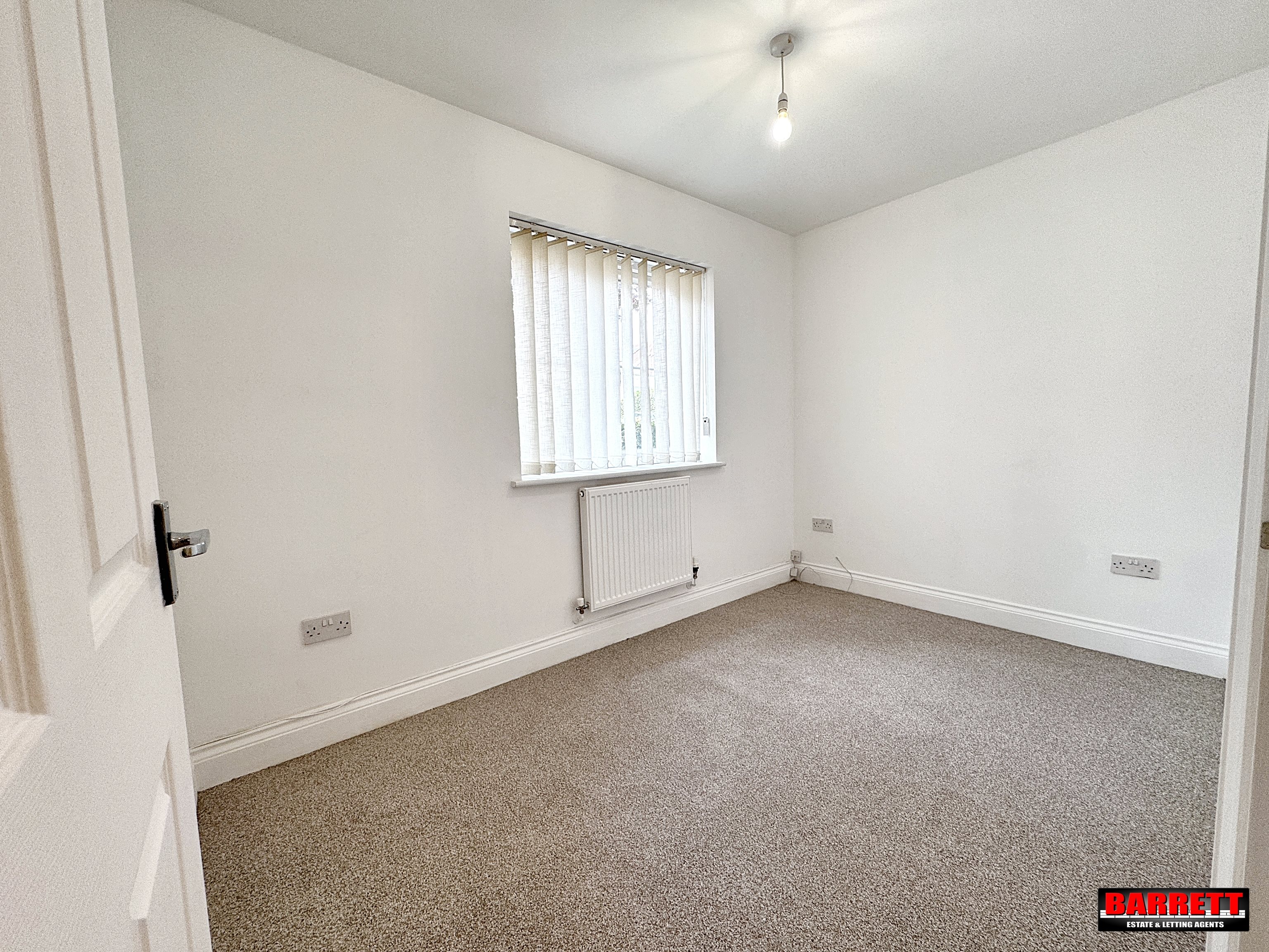 2 bed flat for sale in Brook Court, 121 High Road  - Property Image 6