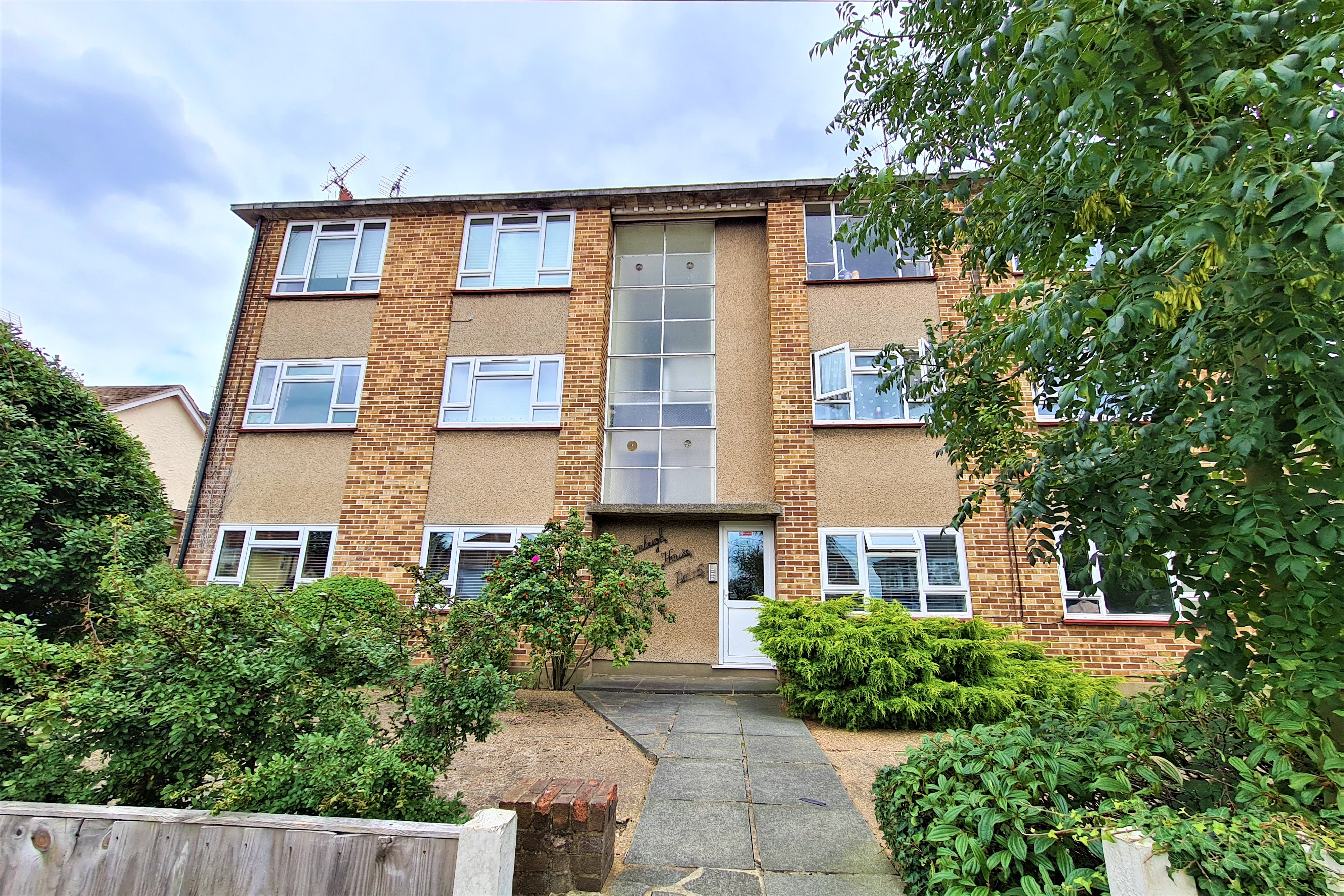 2 bed flat for sale in Benleigh House, Marina Avenue - Property Image 1