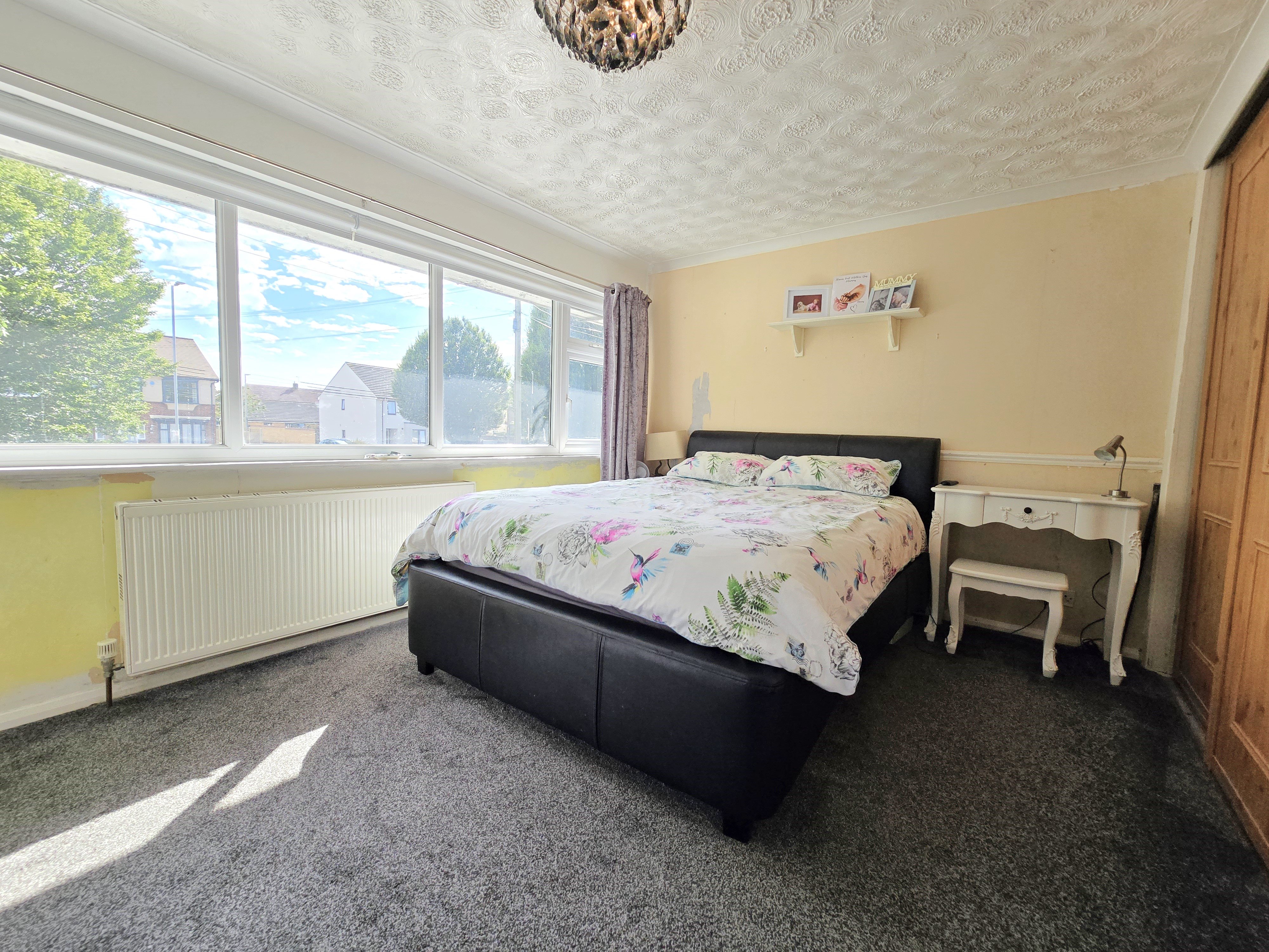 3 bed semi-detached house for sale in London Road, Benfleet  - Property Image 3