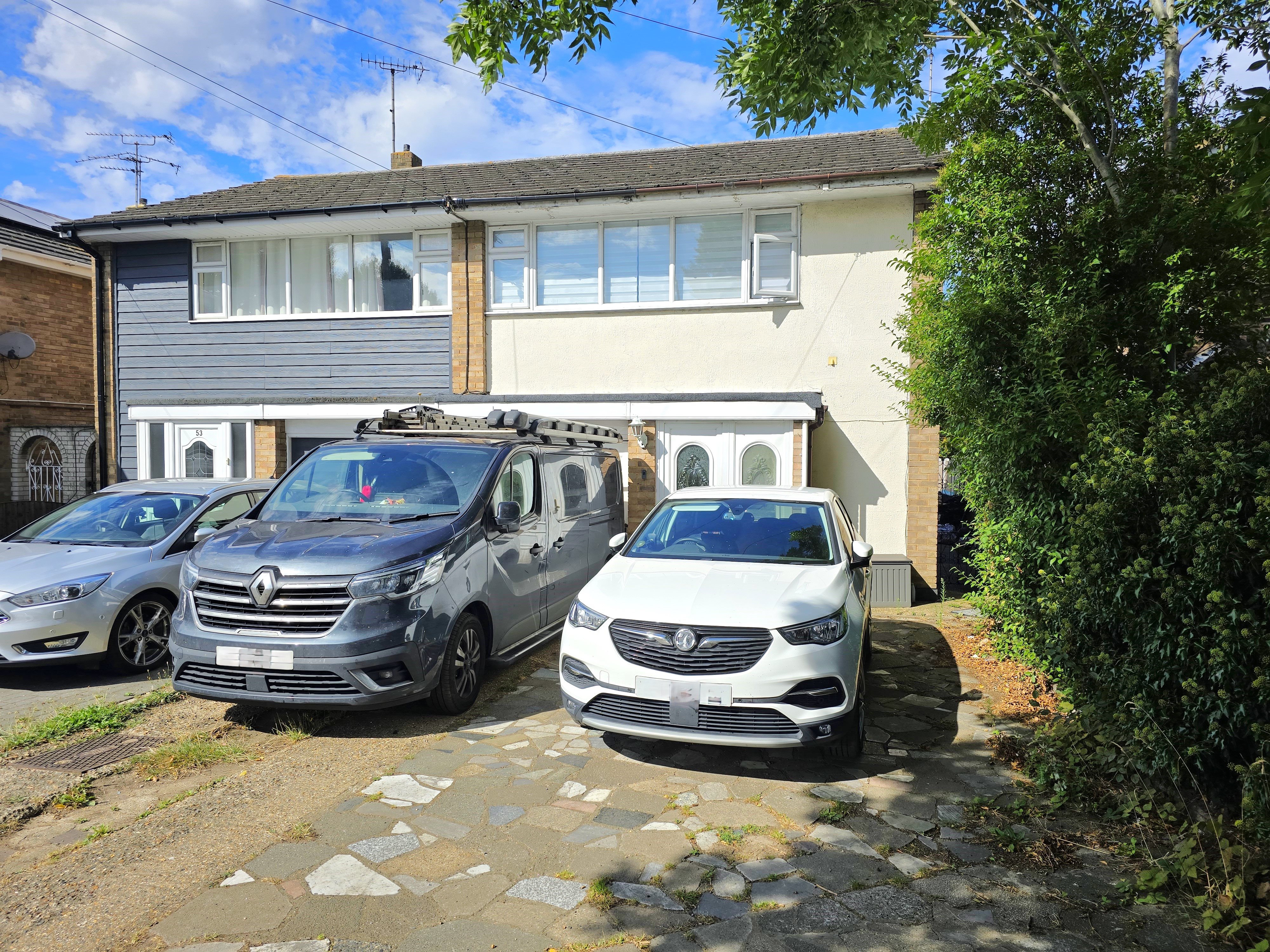 3 bed semi-detached house for sale in London Road, Benfleet  - Property Image 1