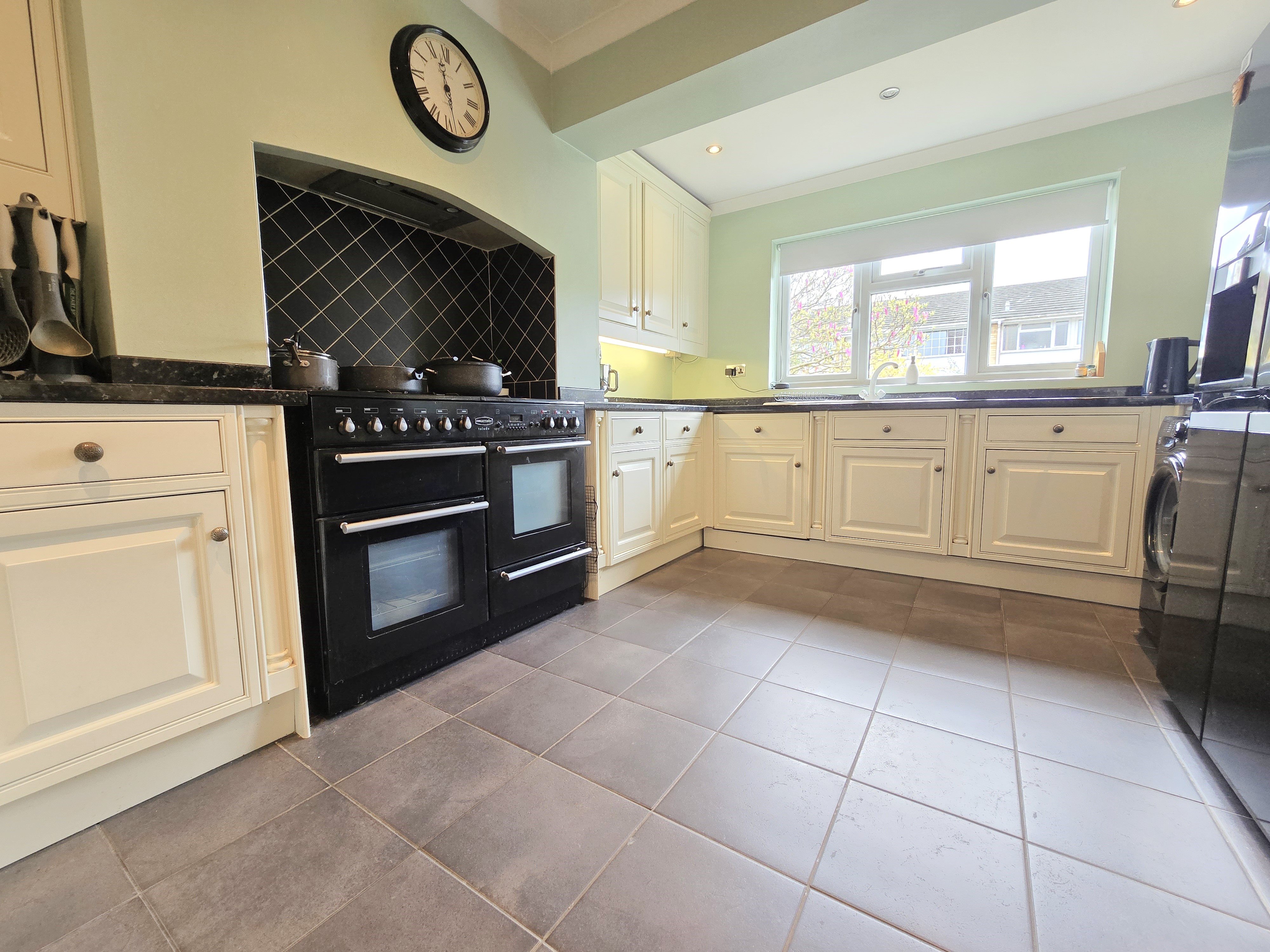 4 bed detached house for sale in The Spinneys, Eastwood  - Property Image 2