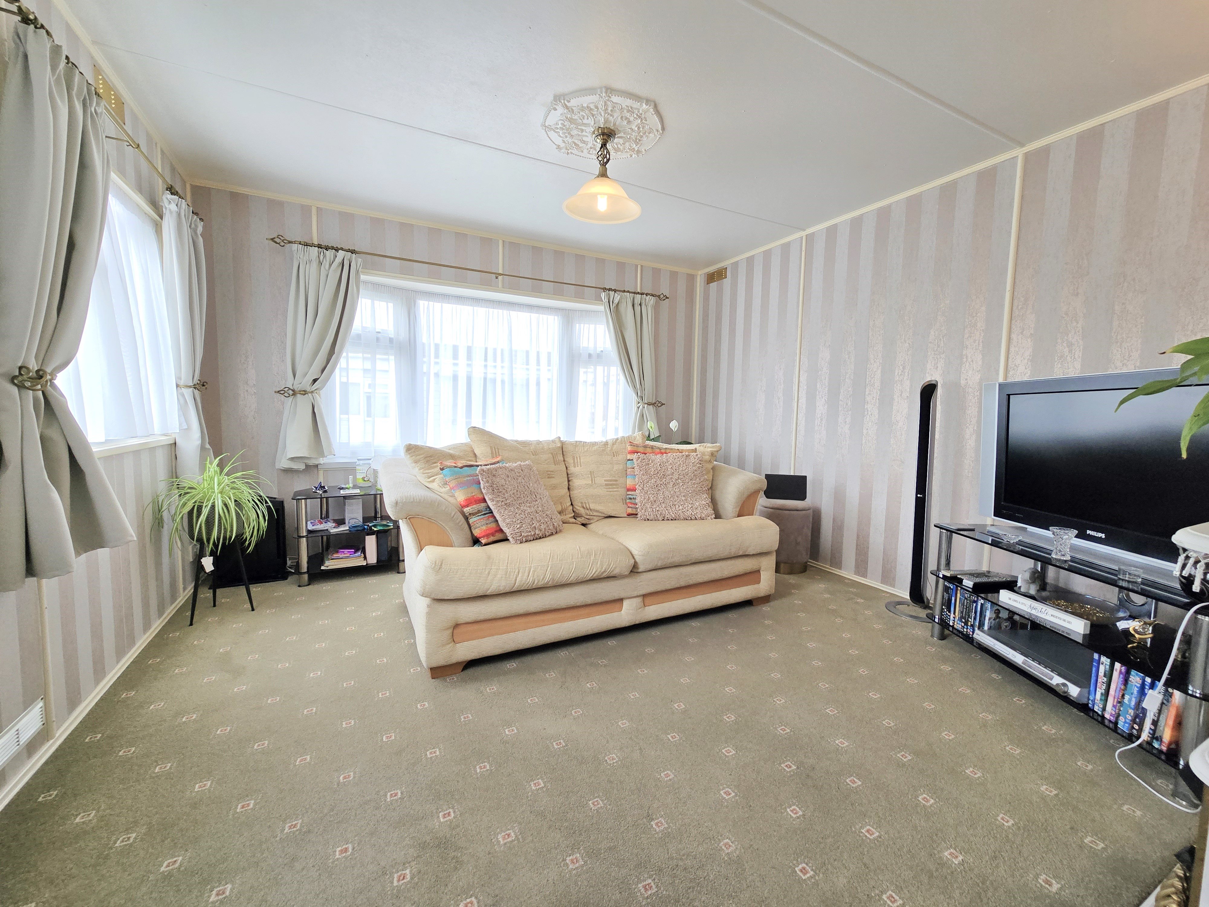 1 bed bungalow for sale in Main Street, Lower Road  - Property Image 4