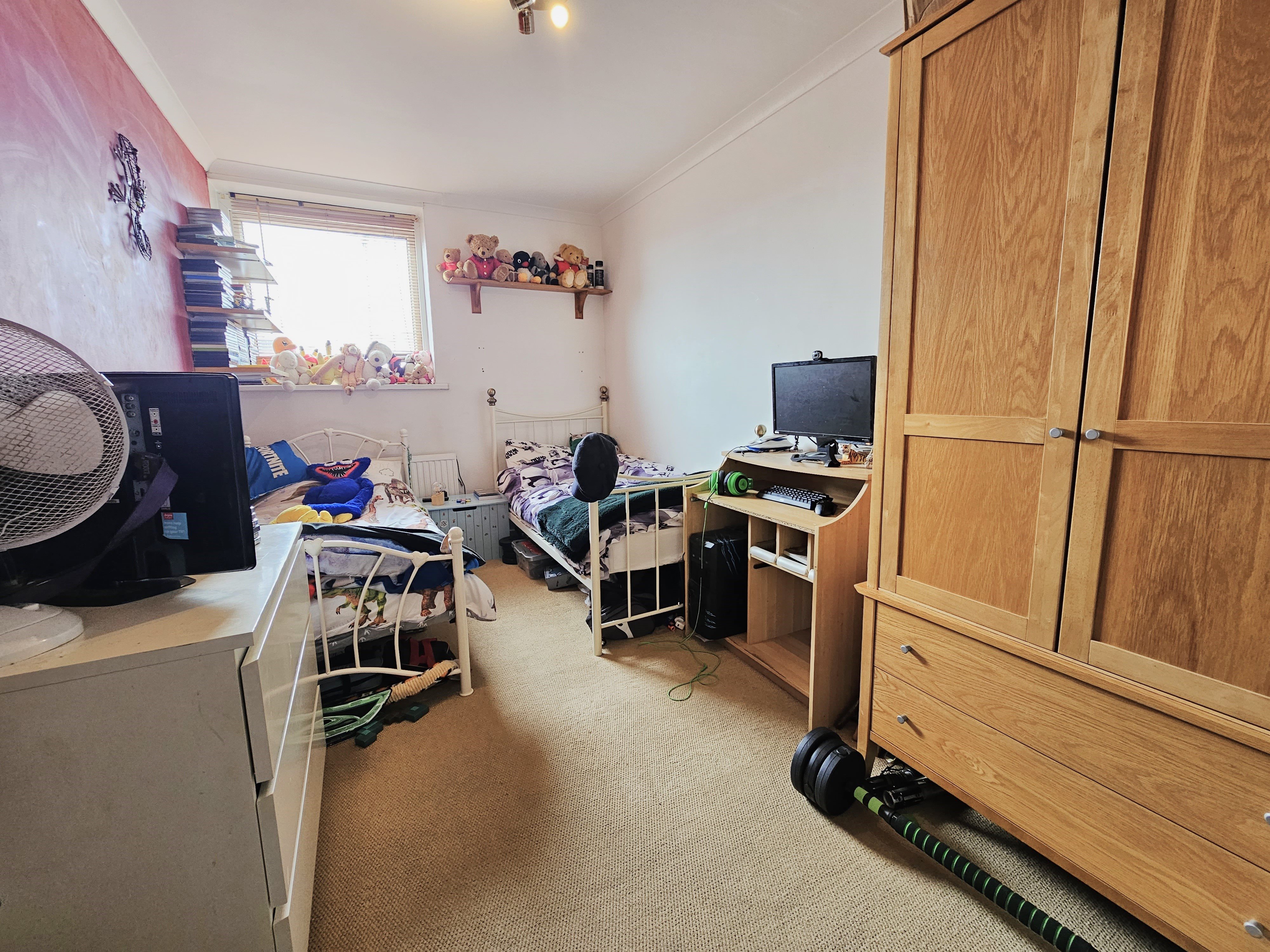 3 bed flat for sale in Eastwood Road, Rayleigh  - Property Image 6