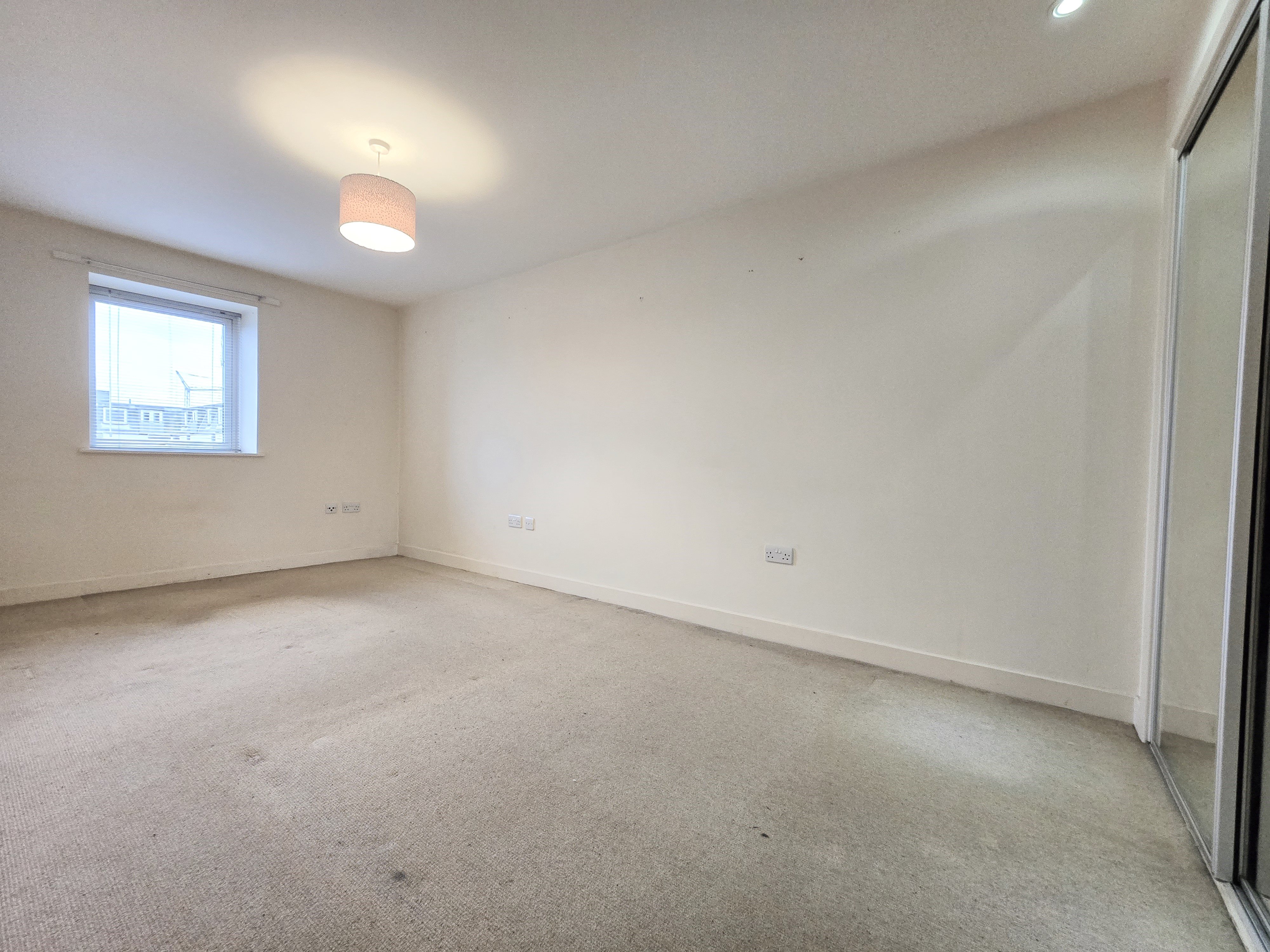 2 bed flat for sale in The Wave, Market Avenue  - Property Image 5
