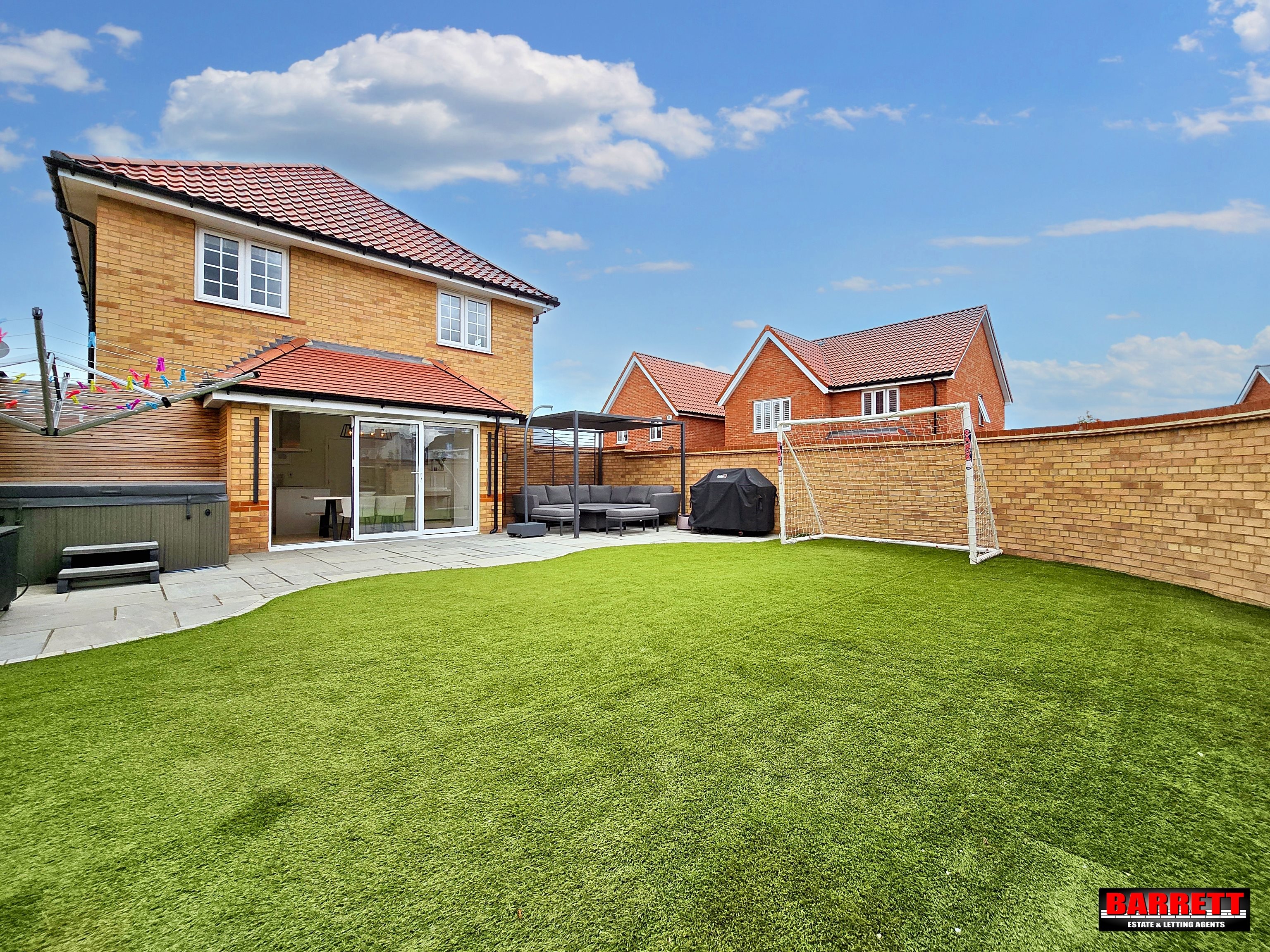 4 bed detached house for sale in Nicholas Walk, Rayleigh  - Property Image 19