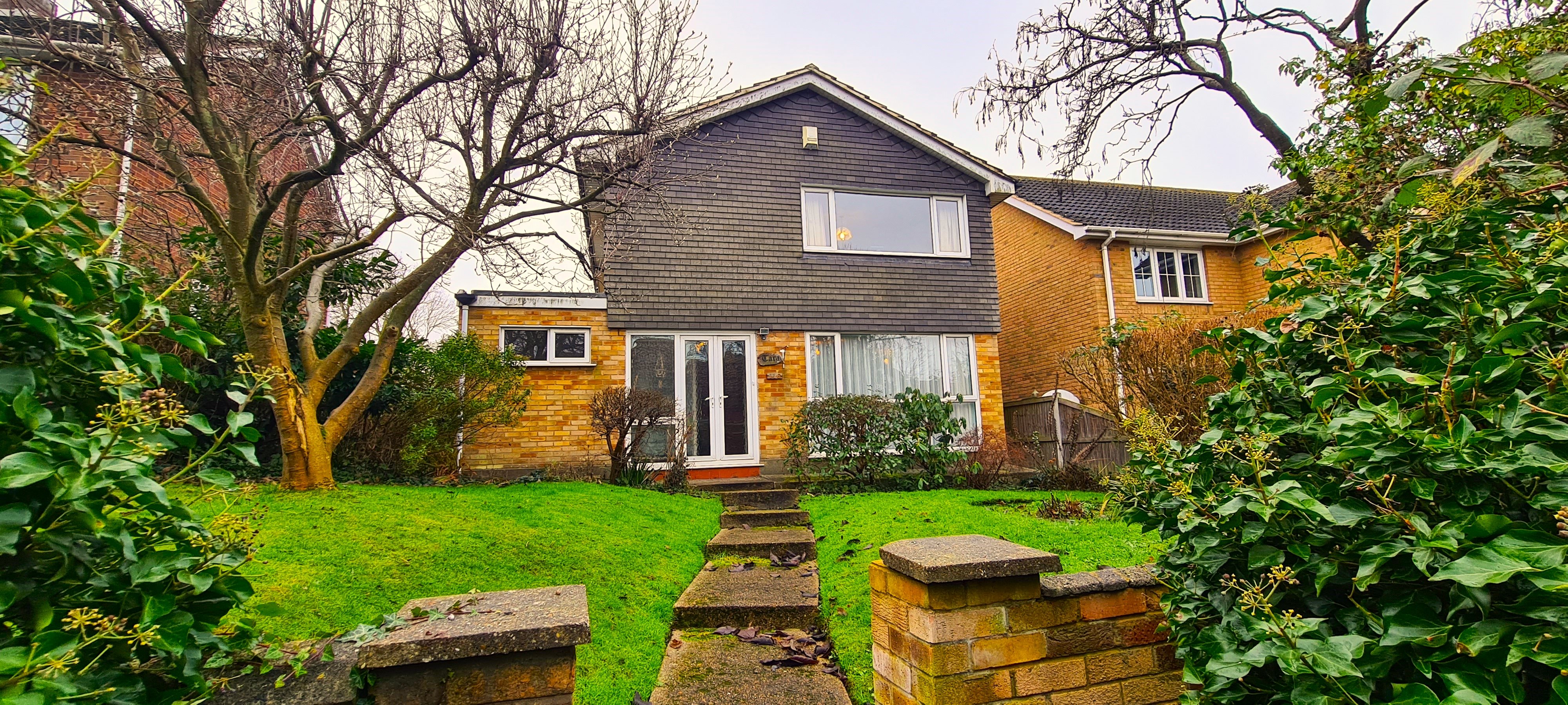 3 bed  for sale in Southend Road, Wickford, SS11