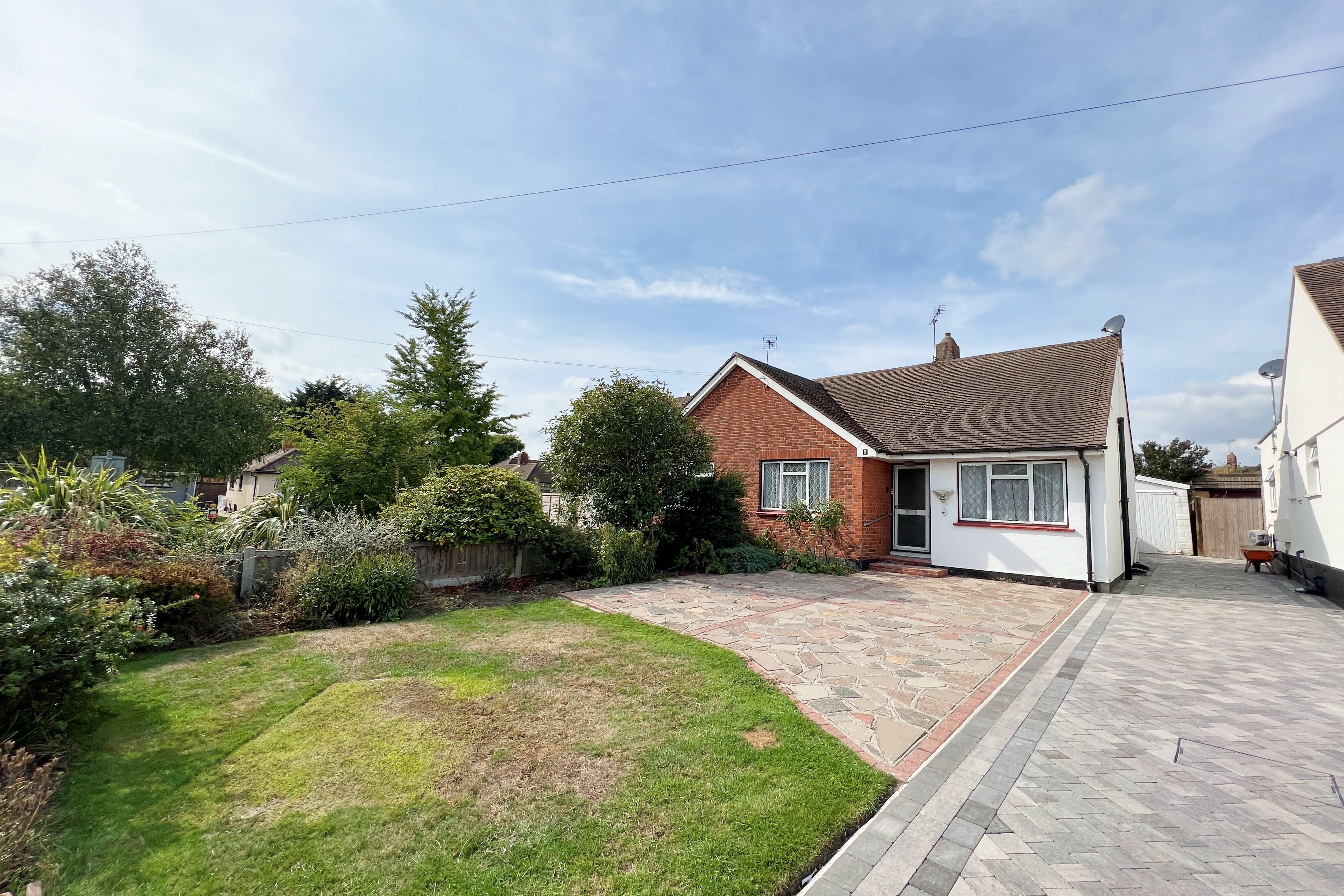 2 bed semi-detached bungalow for sale in Sayers, Thundersley, SS7 