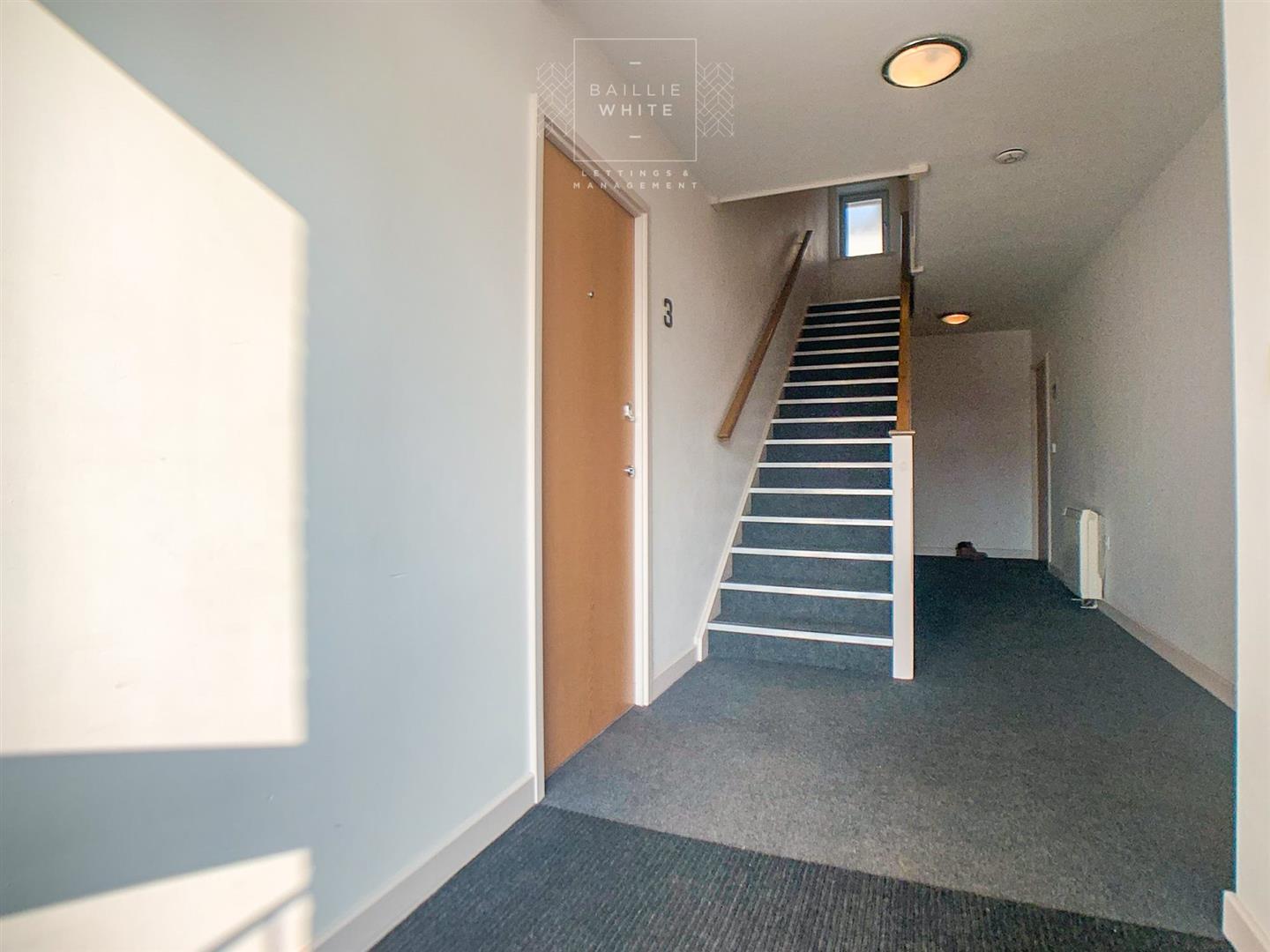 2 bed flat to rent in Franklins Way, Wickford  - Property Image 7
