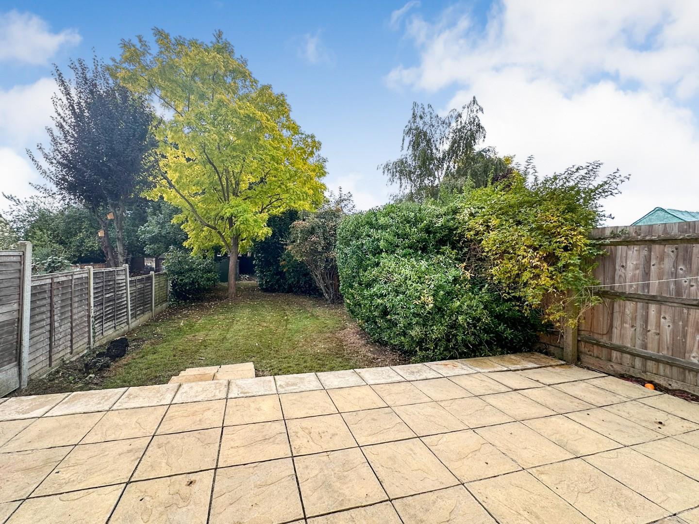 3 bed end of terrace house to rent in Springfield Park Avenue, Chelmsford  - Property Image 5