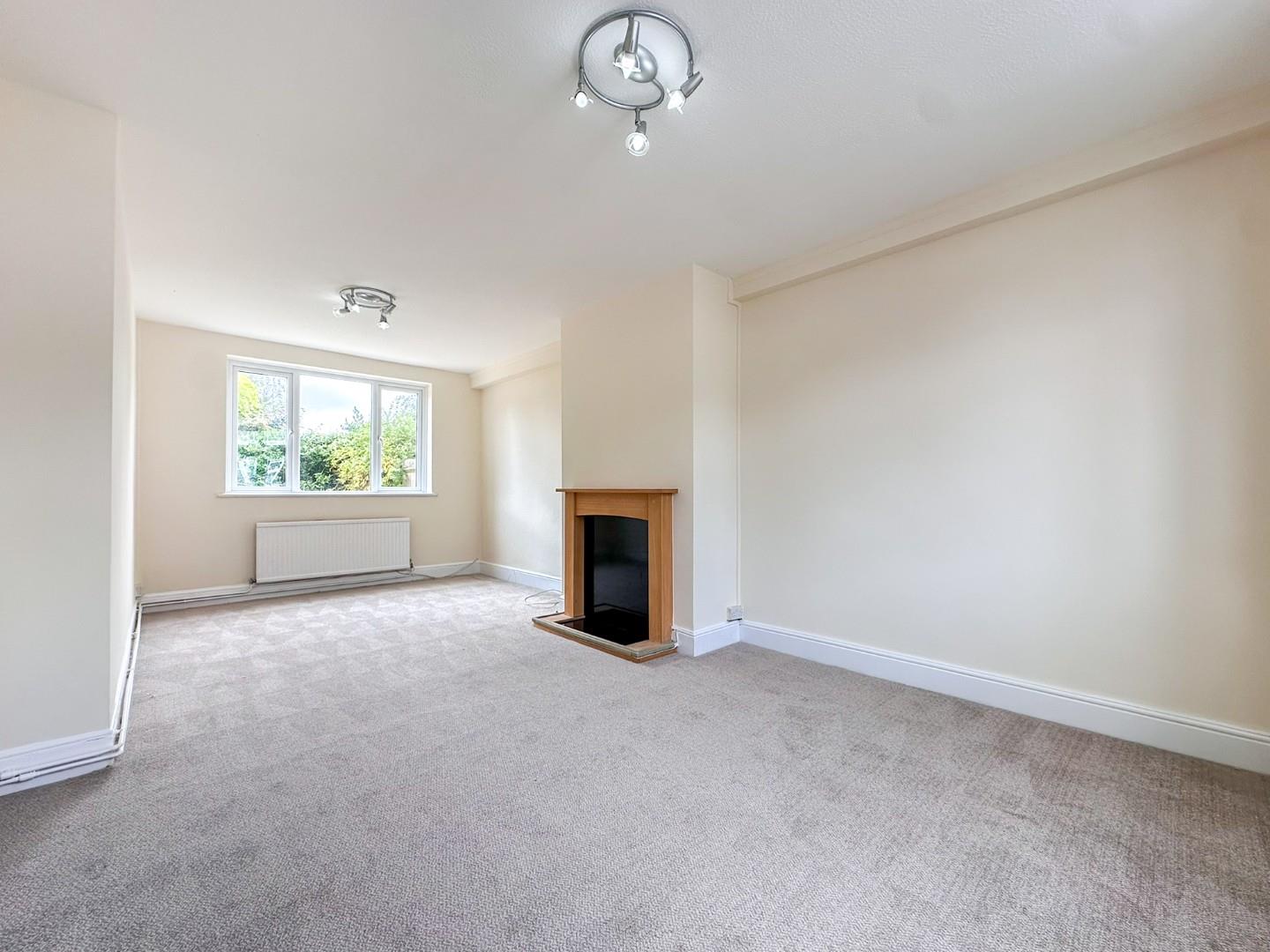 3 bed end of terrace house to rent in Springfield Park Avenue, Chelmsford  - Property Image 1