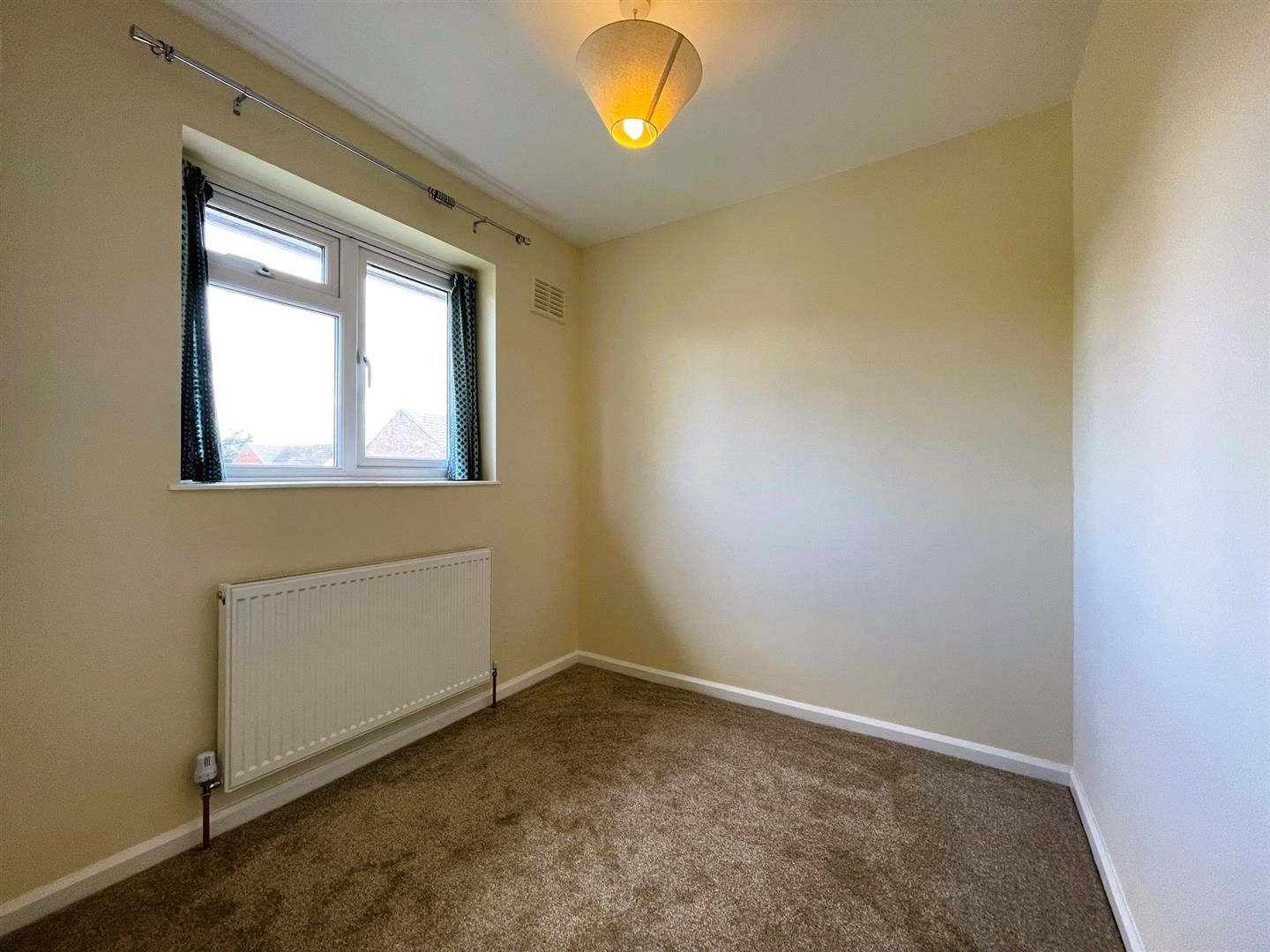 3 bed house to rent in The Greensted, Basildon  - Property Image 16