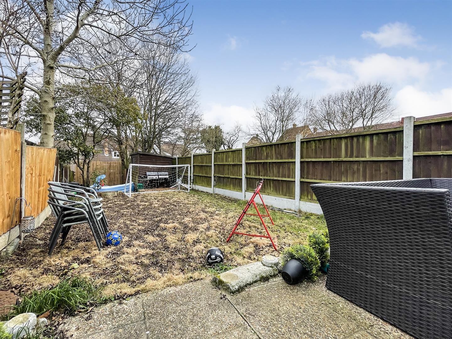 3 bed terraced house to rent in New Waverley Road, Basildon  - Property Image 8