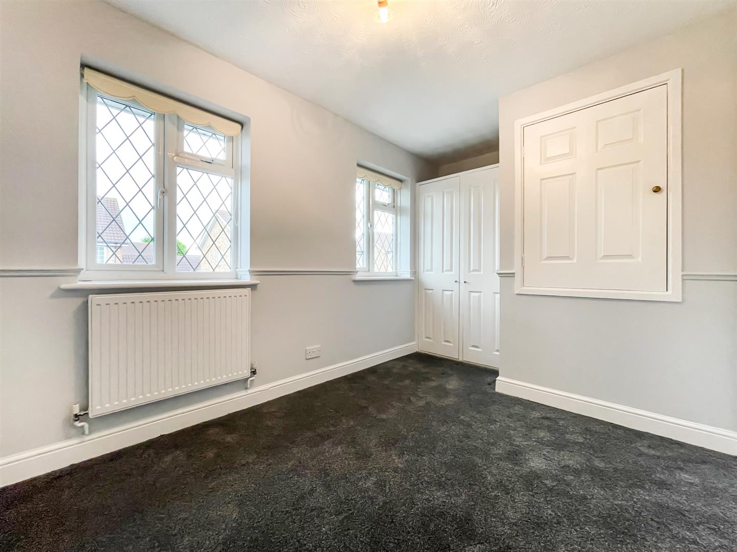 2 bed semi-detached house to rent in Worcester Close, Basildon  - Property Image 13