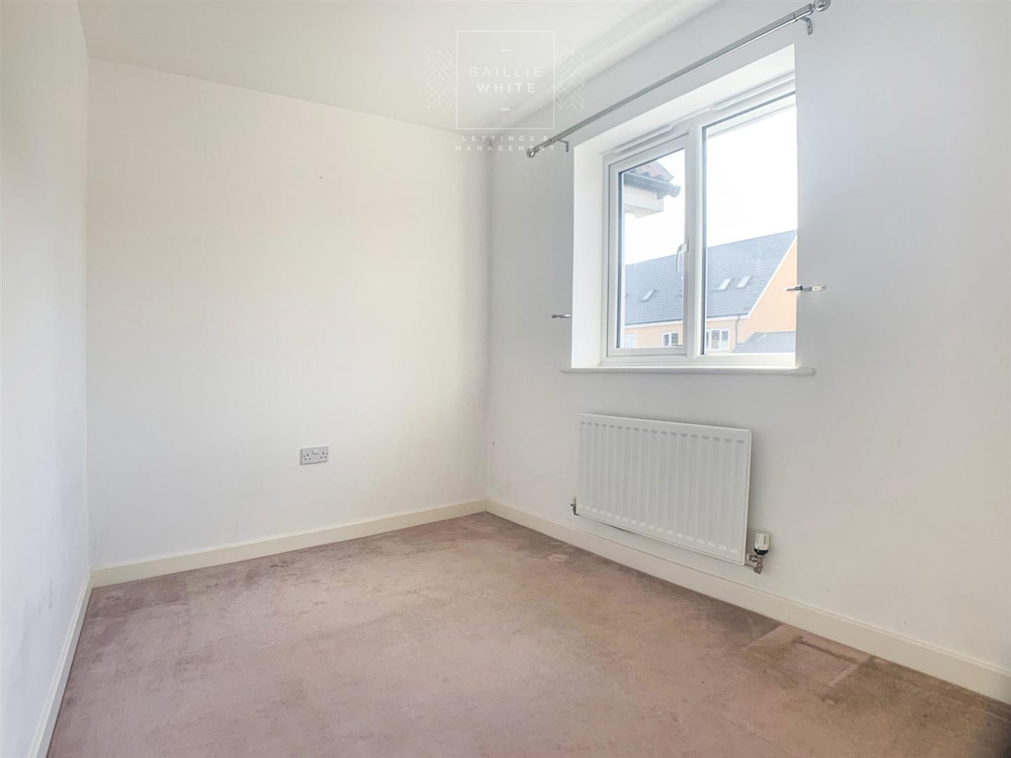 2 bed coach house to rent in Liddell Drive, Basildon  - Property Image 5