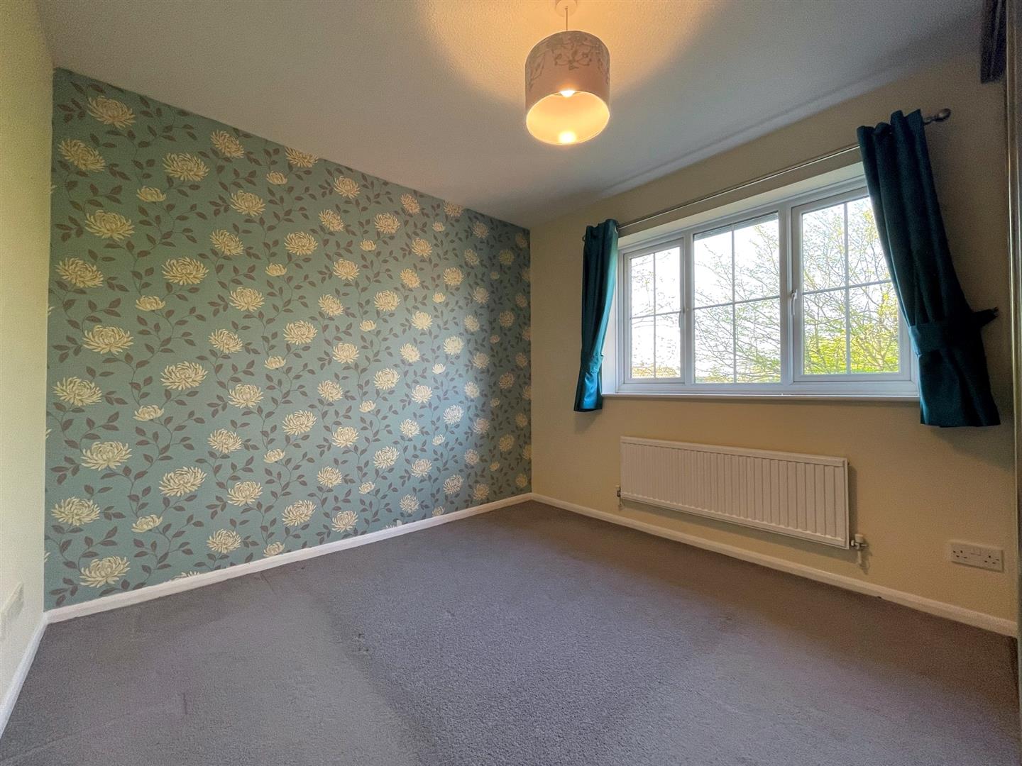 3 bed terraced house to rent in The Pines, Basildon  - Property Image 11
