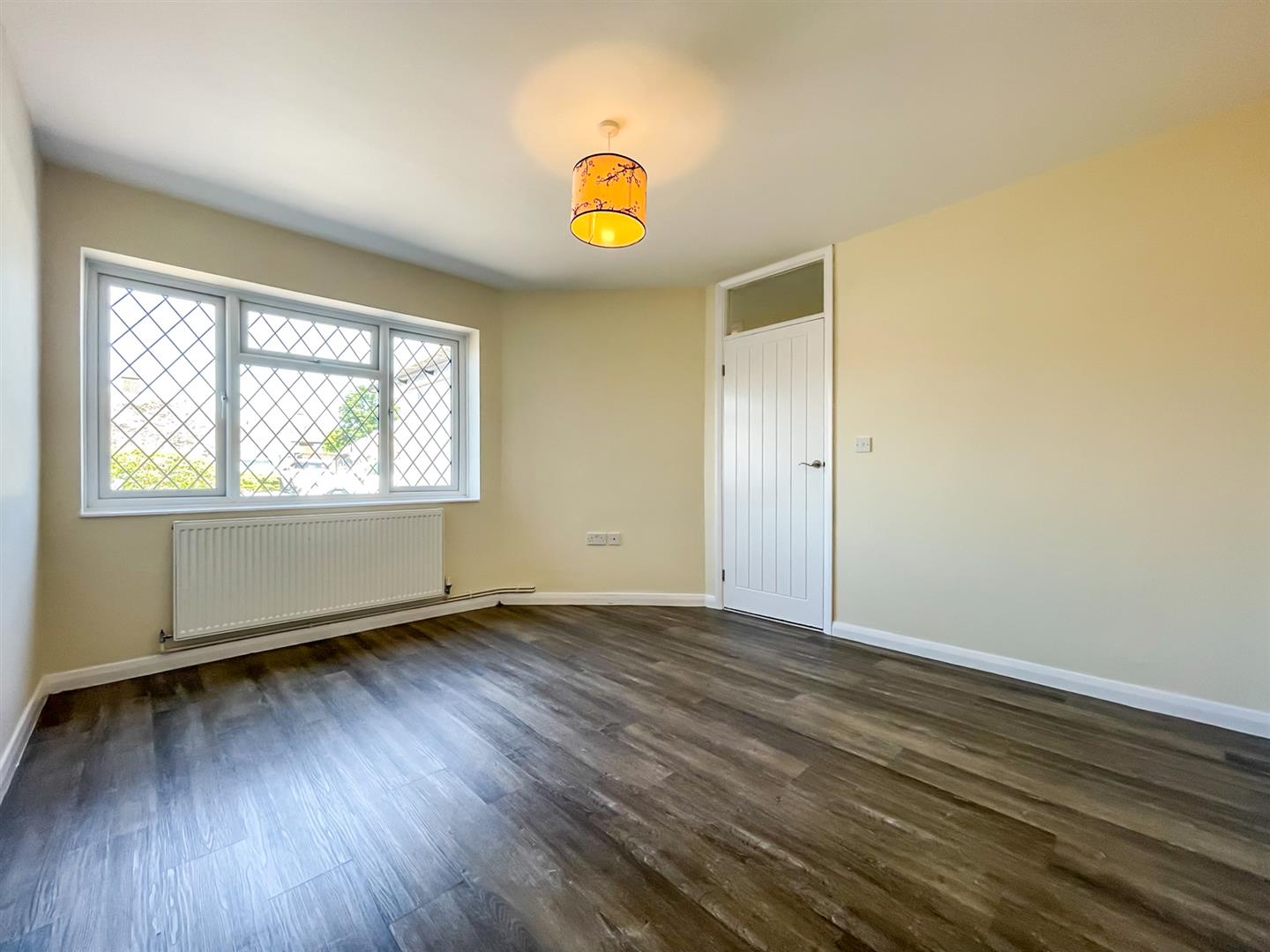 3 bed semi-detached bungalow to rent in Dunmow Gardens, Brentwood  - Property Image 6