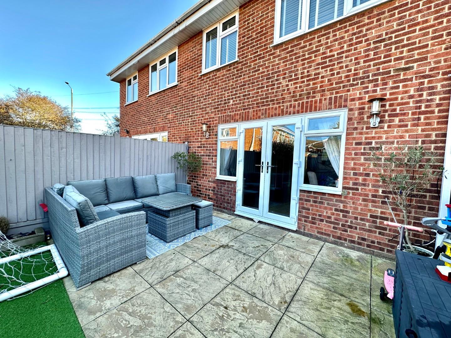 3 bed house for sale in Crouchview Close, Wickford  - Property Image 13