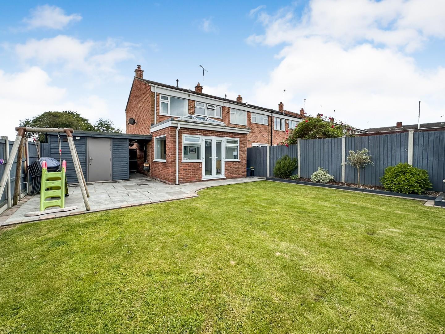 3 bed end of terrace house to rent in Sudbrook Close, Wickford  - Property Image 14