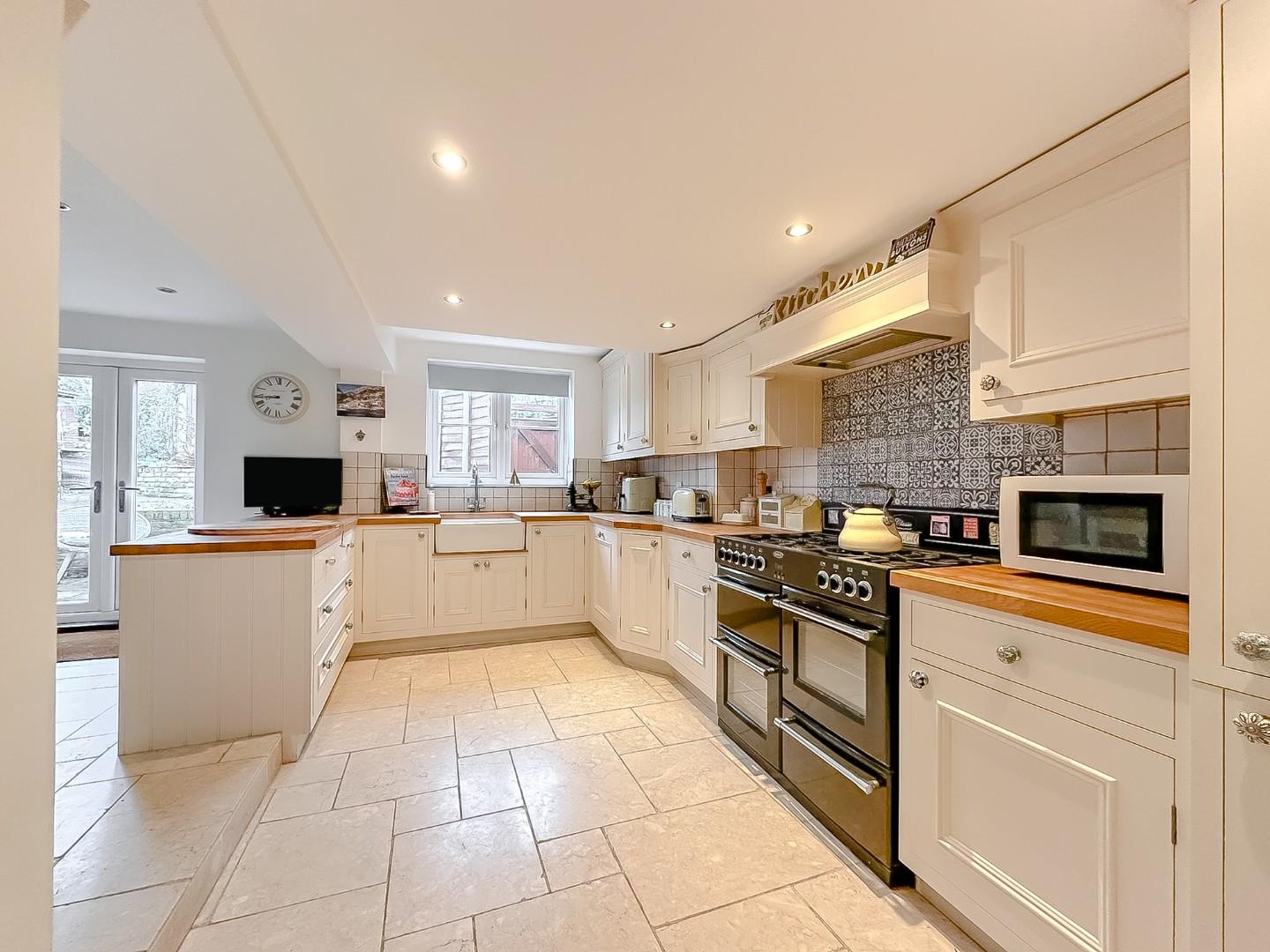 3 bed end of terrace house to rent in Horne Row, Danbury  - Property Image 5