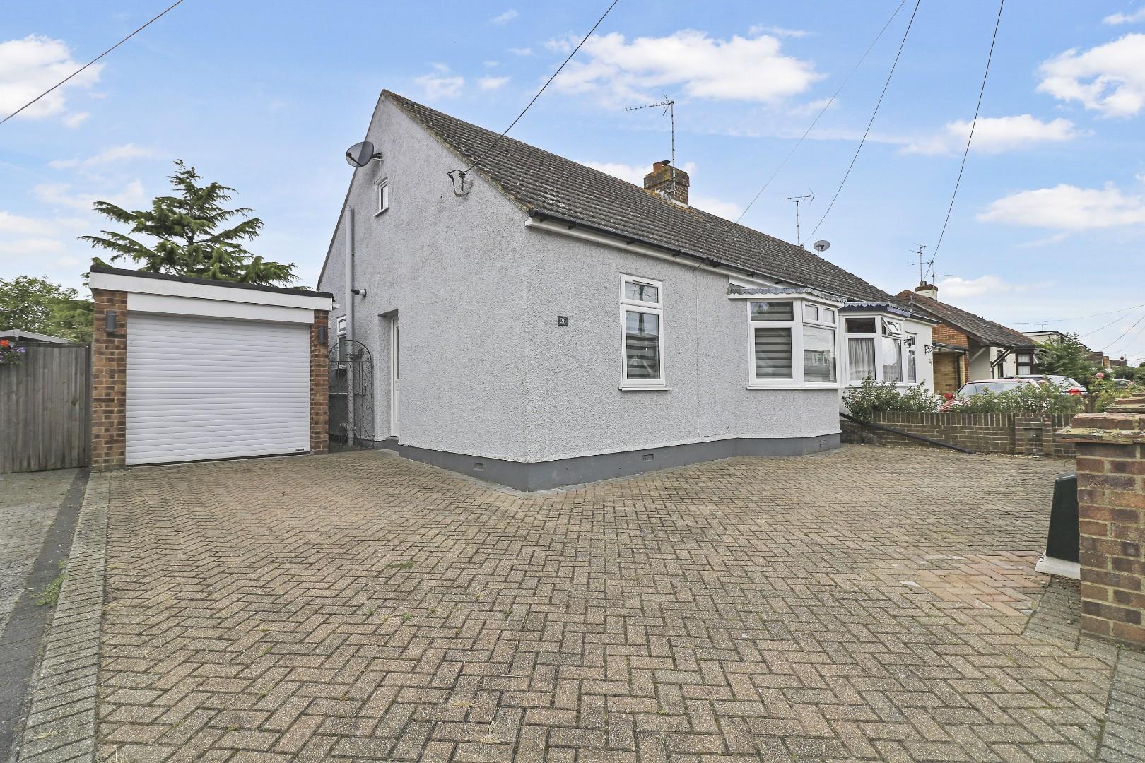 2 bed semi-detached bungalow for sale in Second Avenue, Wickford  - Property Image 14