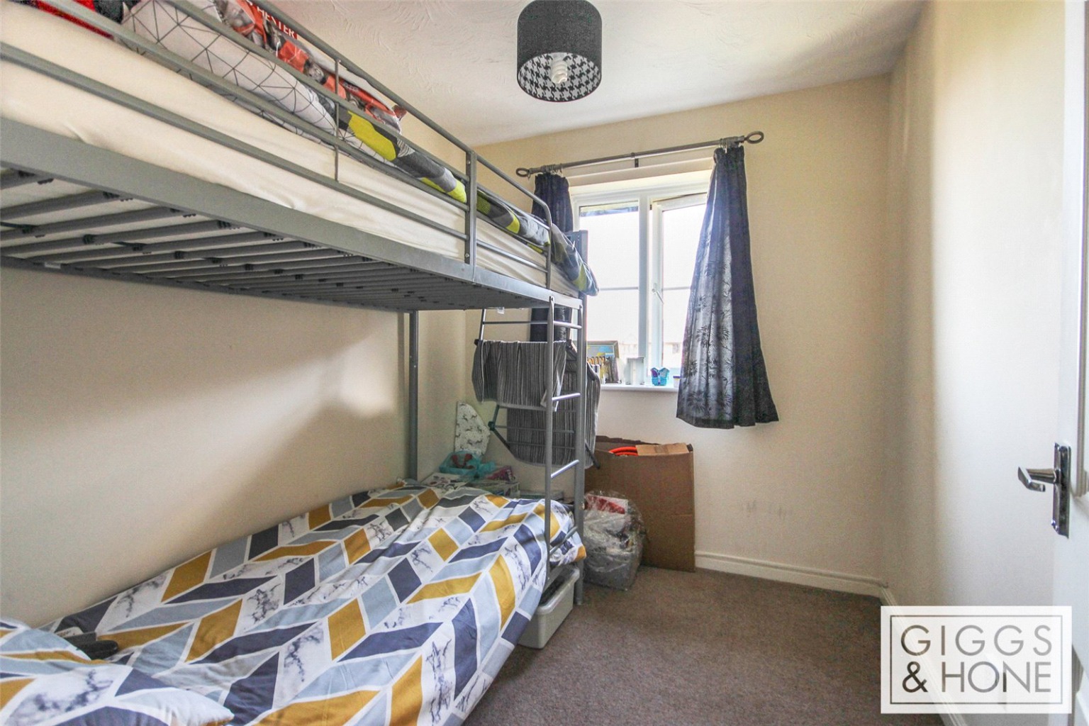 2 bed flat for sale in Redwood Grove, Bedford  - Property Image 7