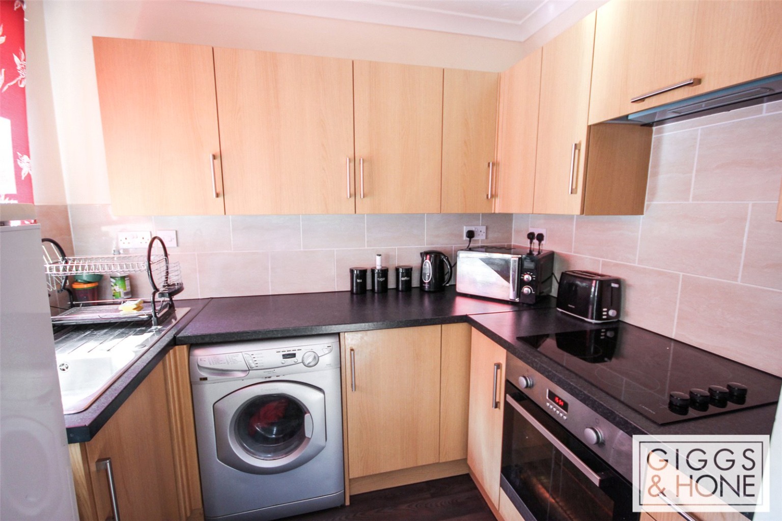 2 bed flat for sale in Redwood Grove, Bedford  - Property Image 3