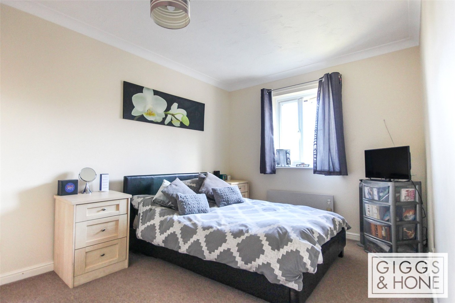 2 bed flat for sale in Redwood Grove, Bedford  - Property Image 6