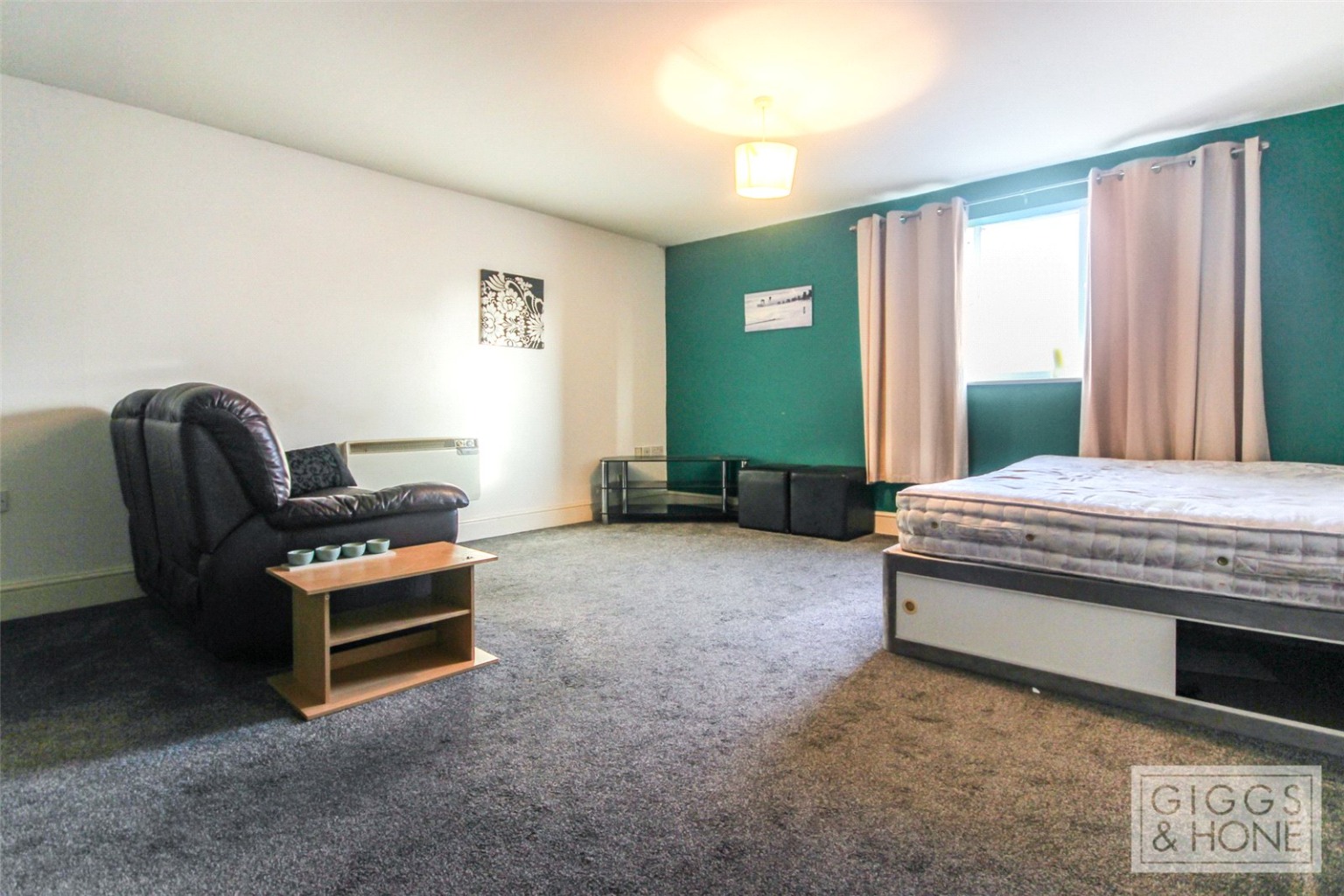 1 bed studio flat for sale in Farrer Street, Bedford  - Property Image 2