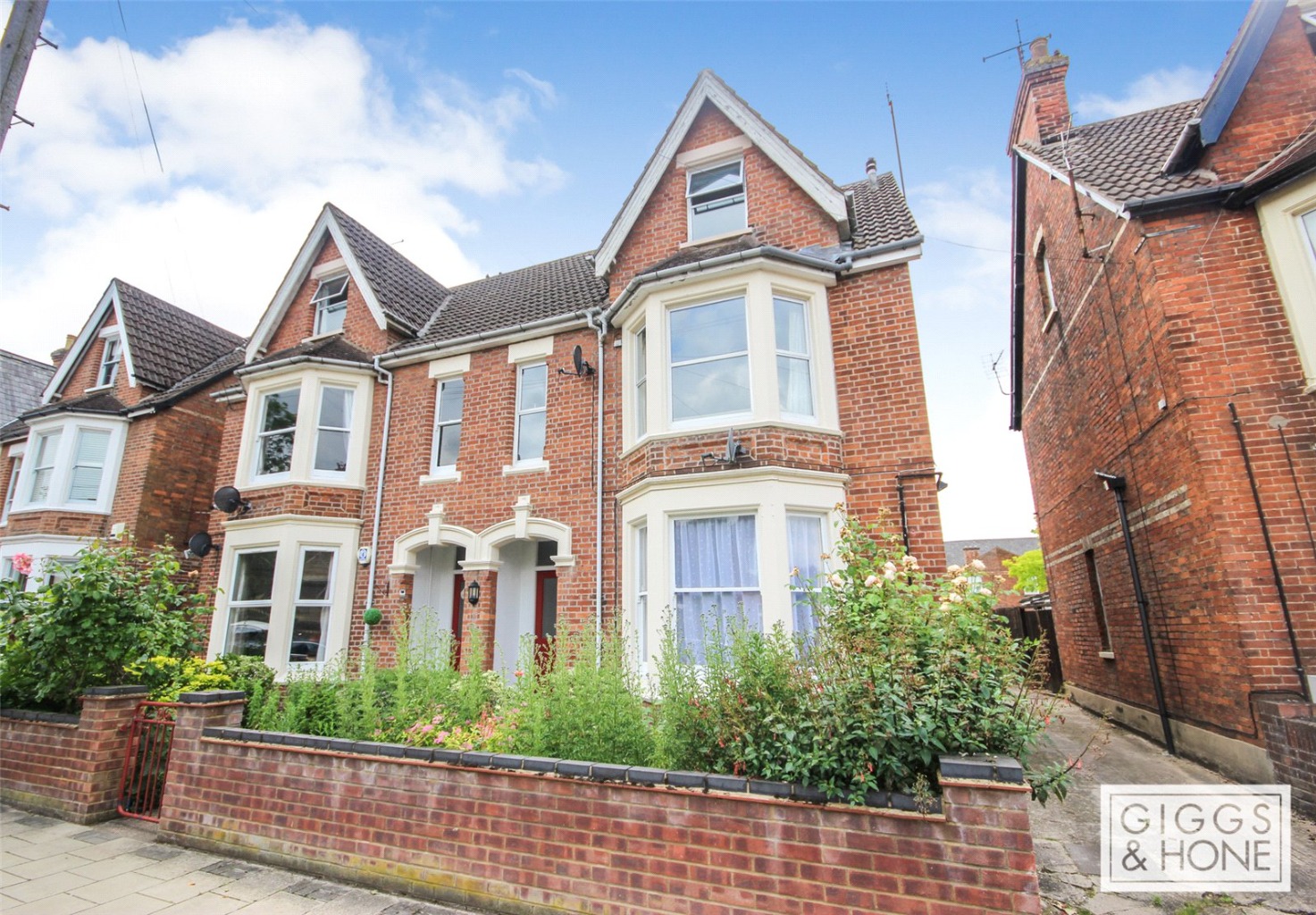 1 bed ground floor flat for sale in St. Augustines Road, Bedford  - Property Image 1