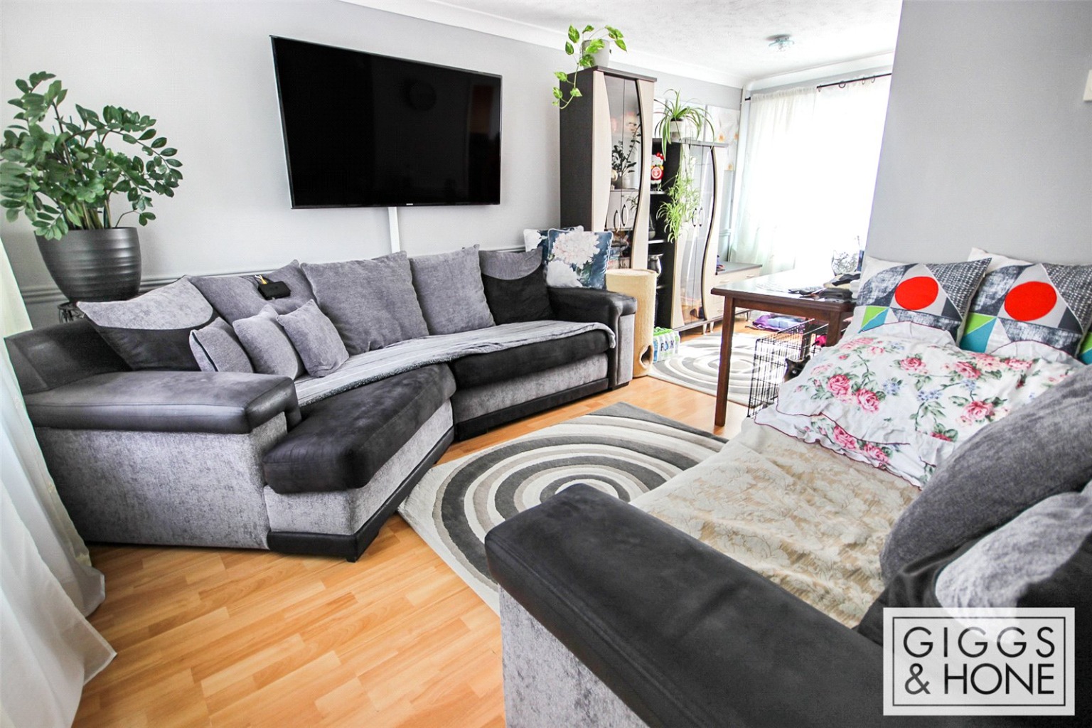 2 bed end of terrace house for sale in Westwood Close, Bedford  - Property Image 3