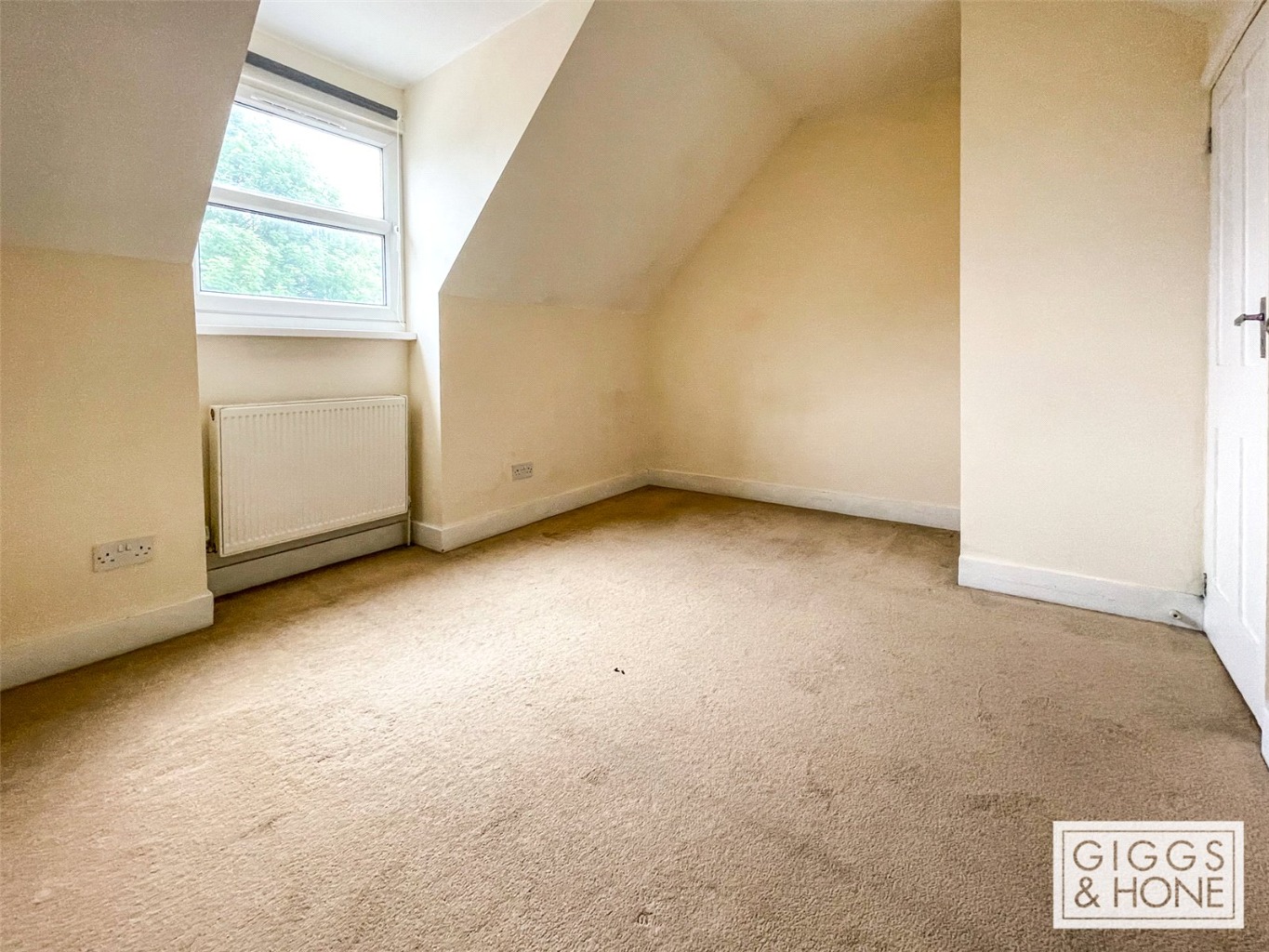 3 bed semi-detached house for sale in Newnham Avenue, Bedford  - Property Image 8