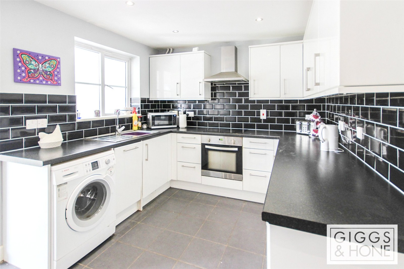 3 bed semi-detached house for sale in Armstrong Drive, Bedford  - Property Image 4