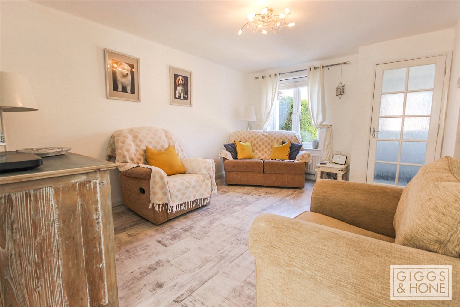 3 bed semi-detached house for sale in Gadsden Close, Bedford  - Property Image 5