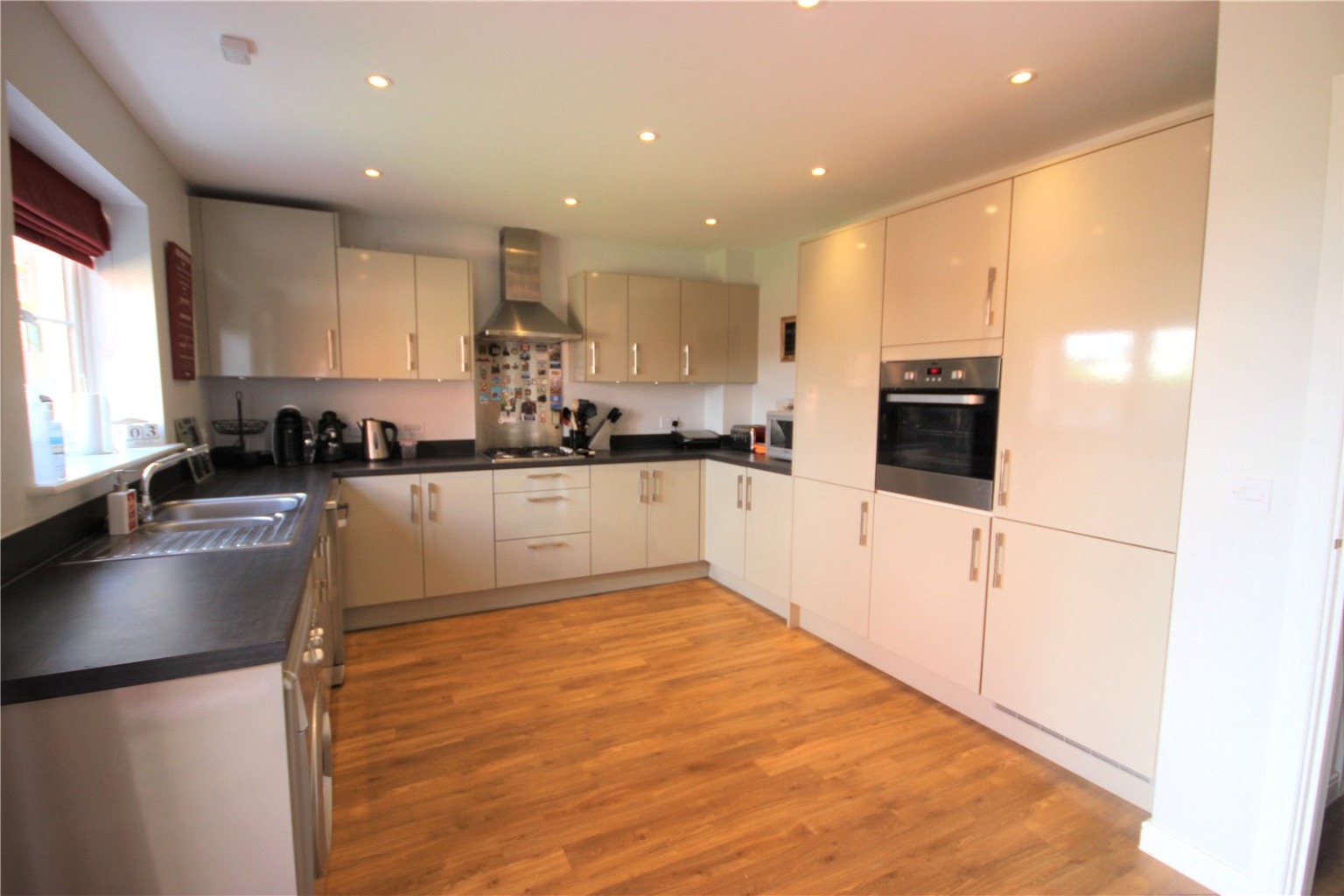 4 bed detached house for sale in Smallbrook, Bedford  - Property Image 2