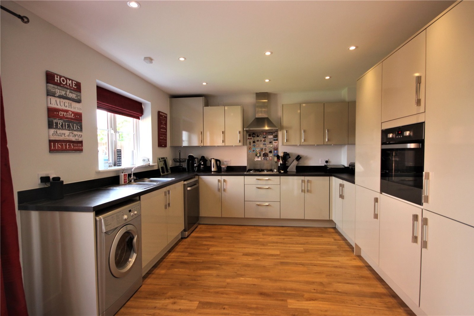 4 bed detached house for sale in Smallbrook, Bedford  - Property Image 4