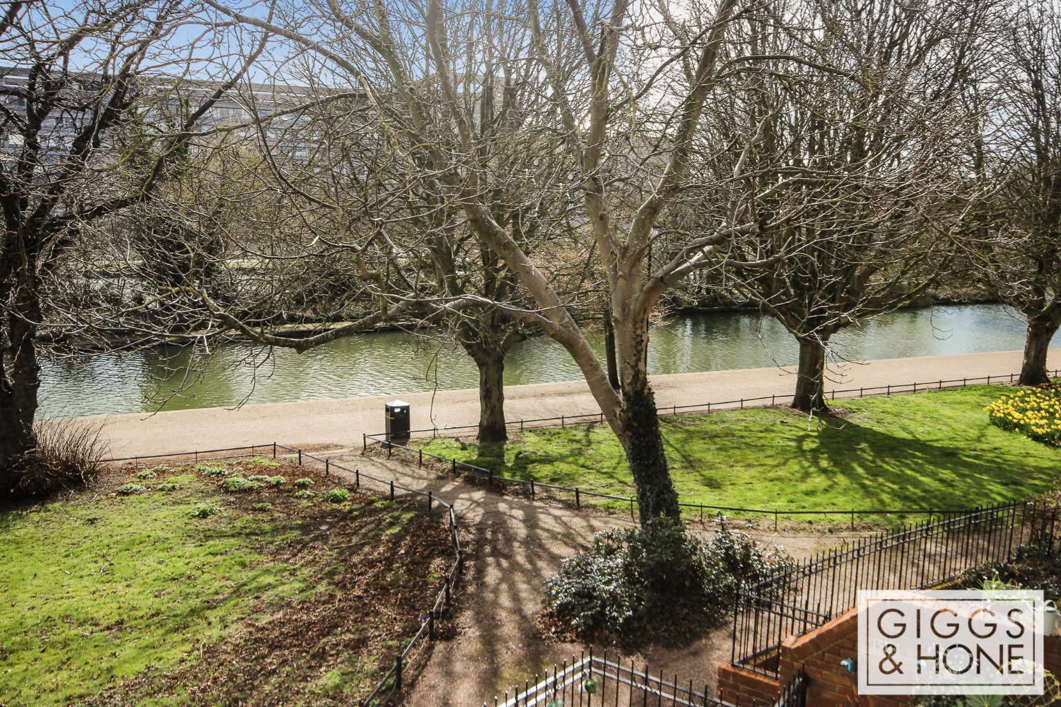 3 bed maisonette for sale in Sovereigns Quay, Bedford  - Property Image 17