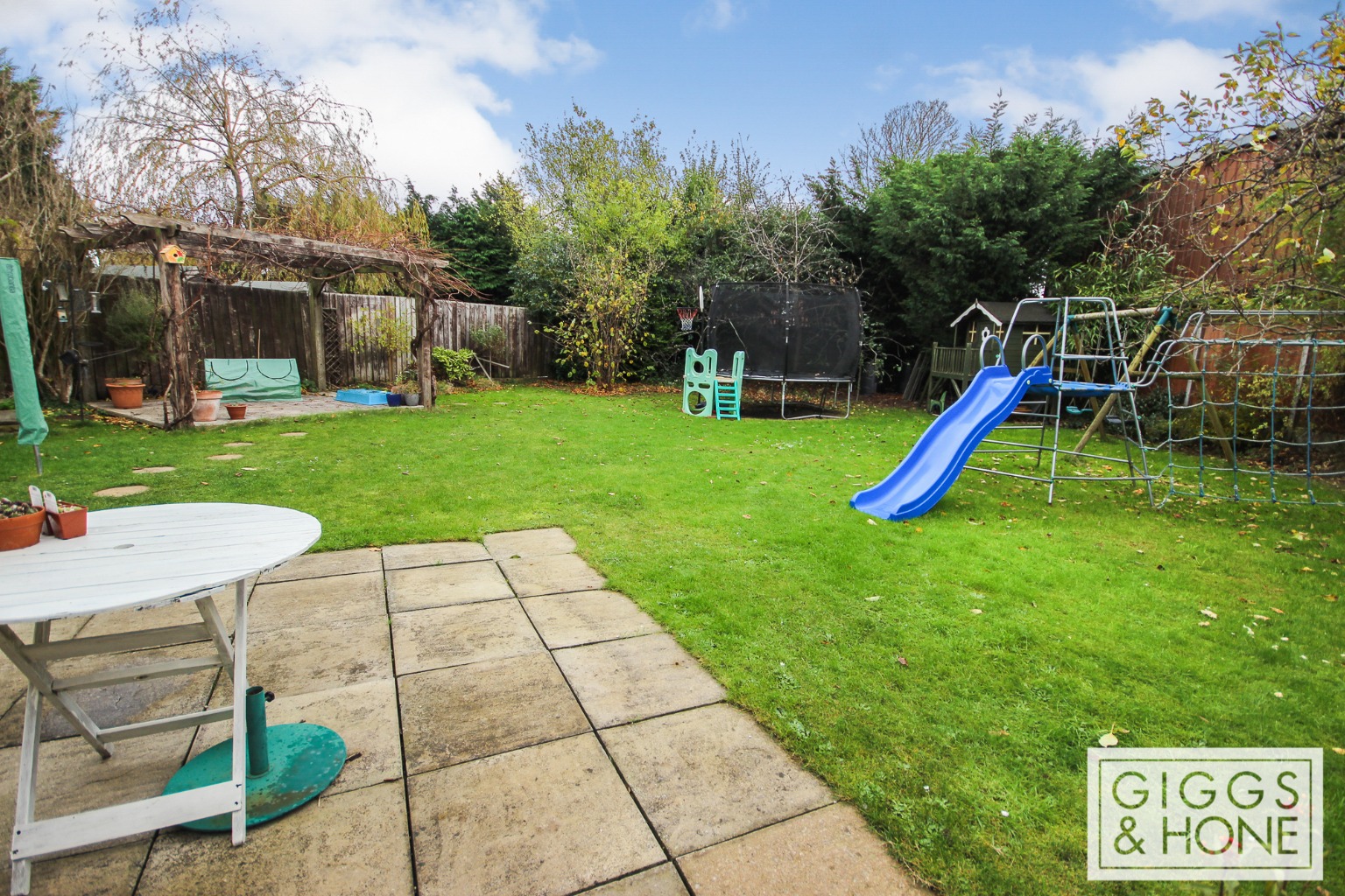 3 bed semi-detached house for sale in Lynton Grove, Bedford  - Property Image 19
