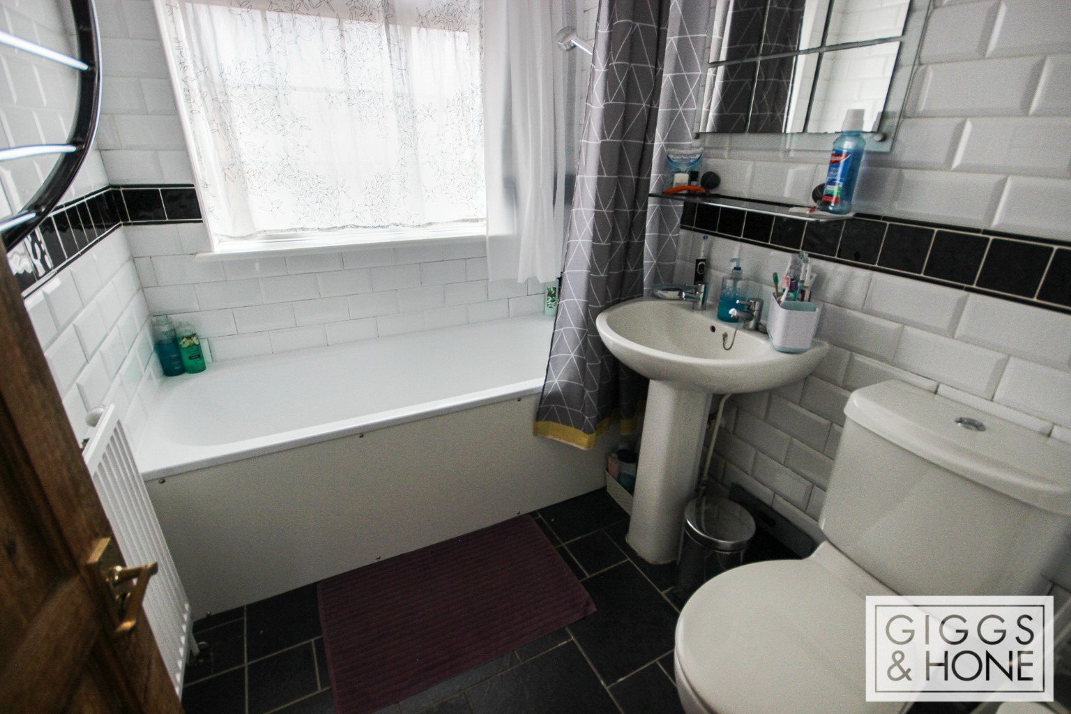 3 bed semi-detached house for sale in Lynton Grove, Bedford  - Property Image 12
