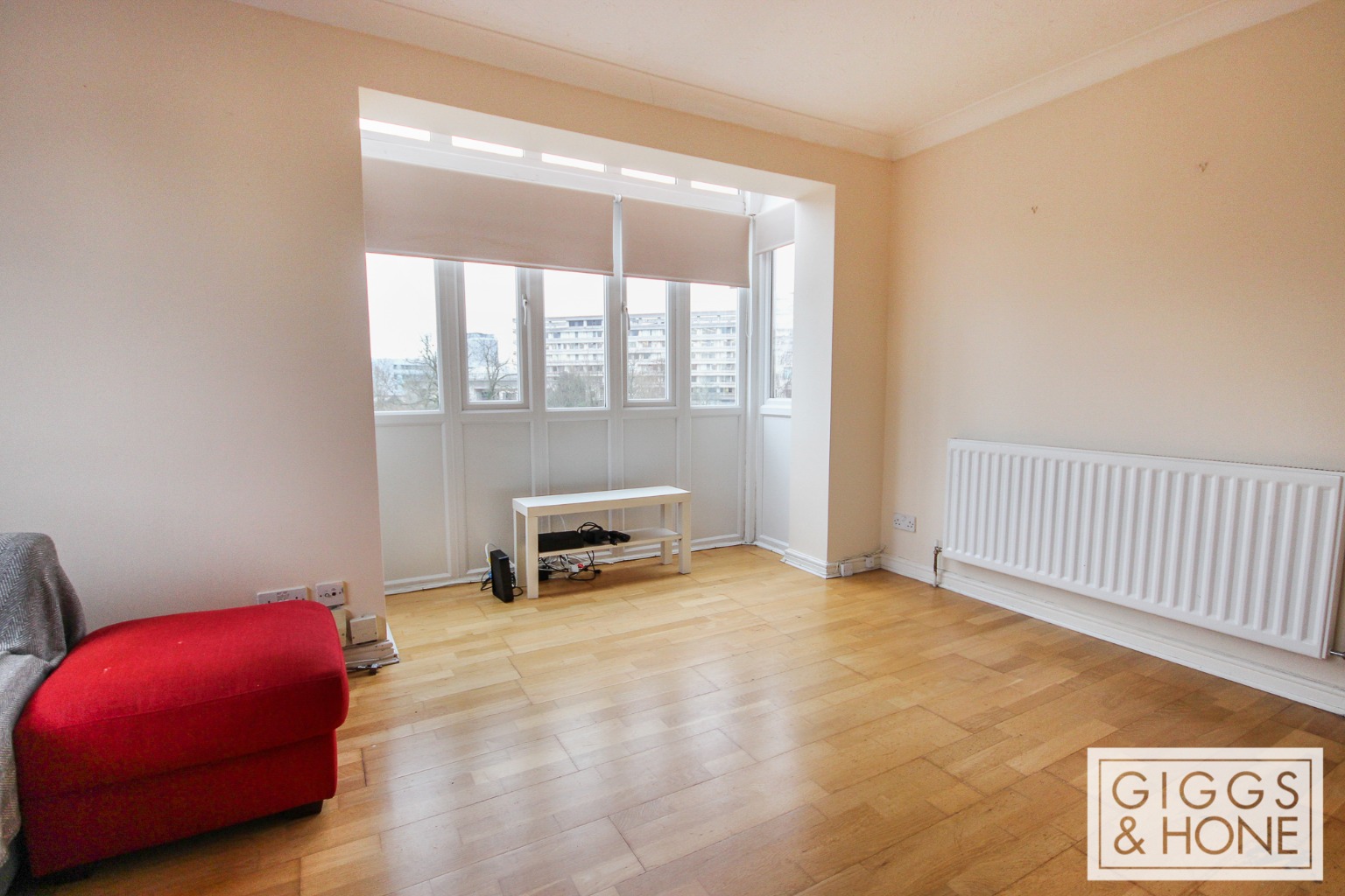 2 bed flat for sale in Sovereigns Quay, Bedford  - Property Image 5