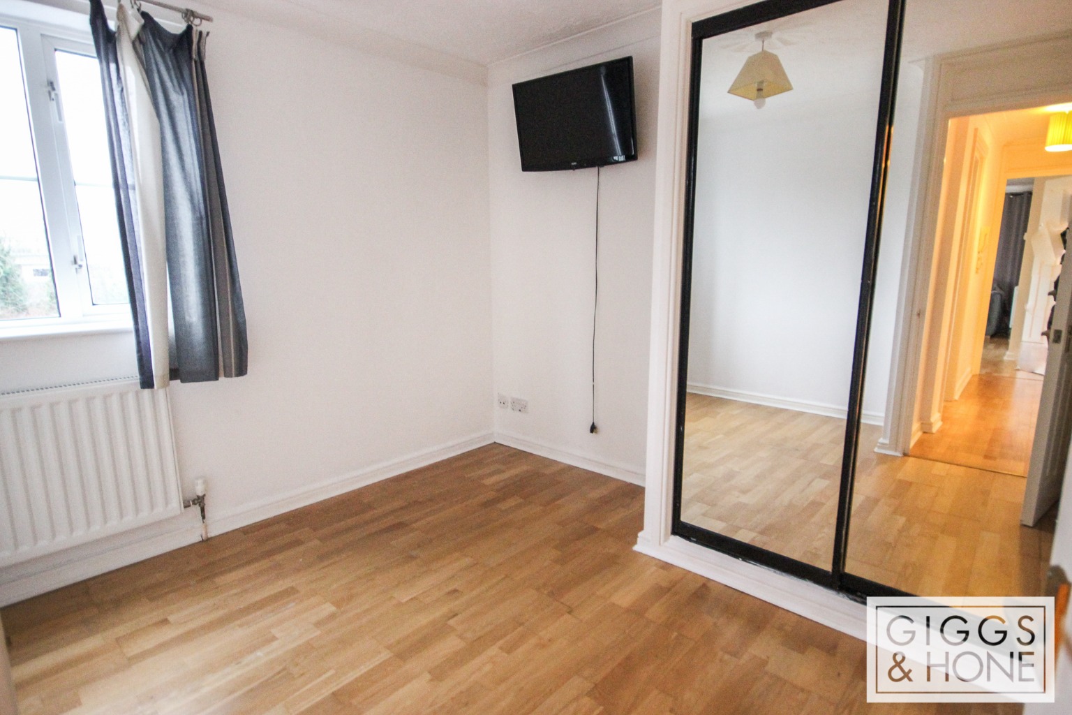 2 bed flat for sale in Sovereigns Quay, Bedford  - Property Image 9