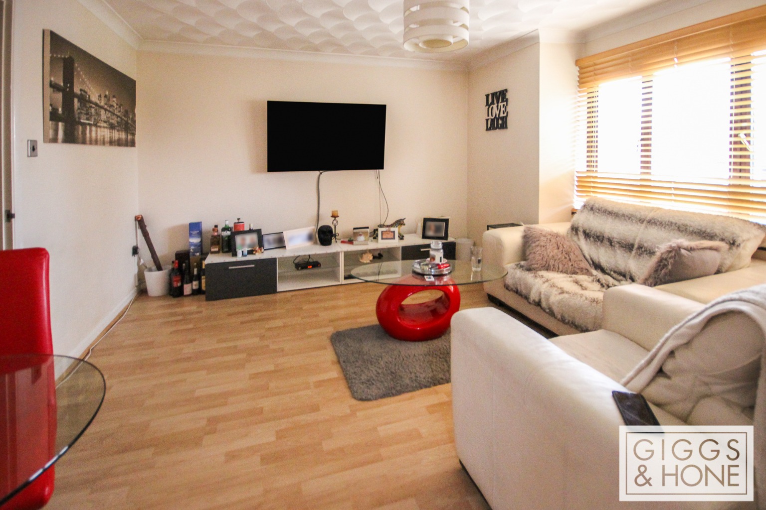 2 bed flat for sale in Spring Road, Bedford  - Property Image 2