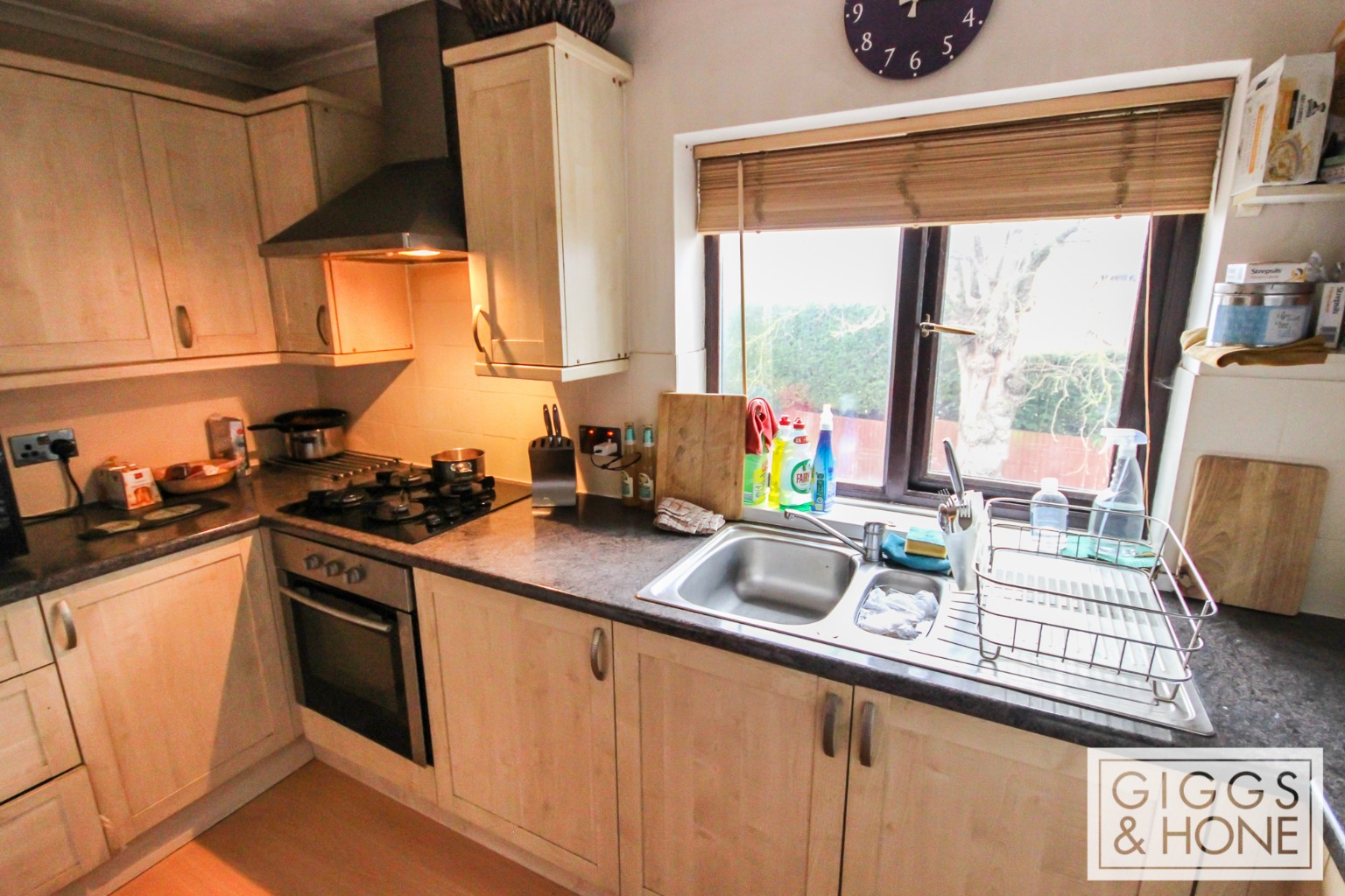 2 bed flat for sale in Spring Road, Bedford  - Property Image 4