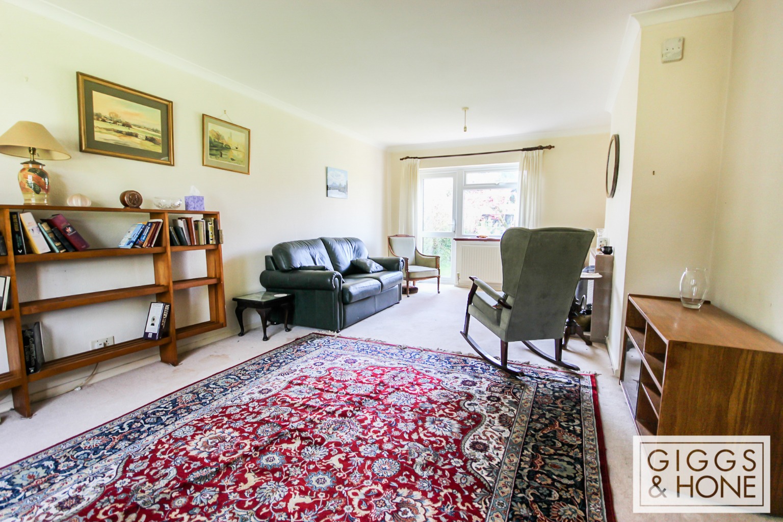 3 bed detached house for sale in Townsend Close, Bedford  - Property Image 3