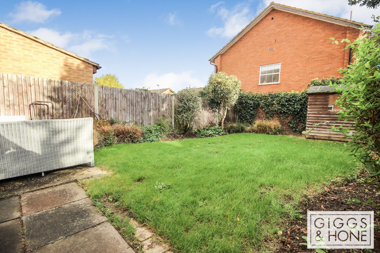 3 bed semi-detached house for sale in Hamble Road, Bedford  - Property Image 13