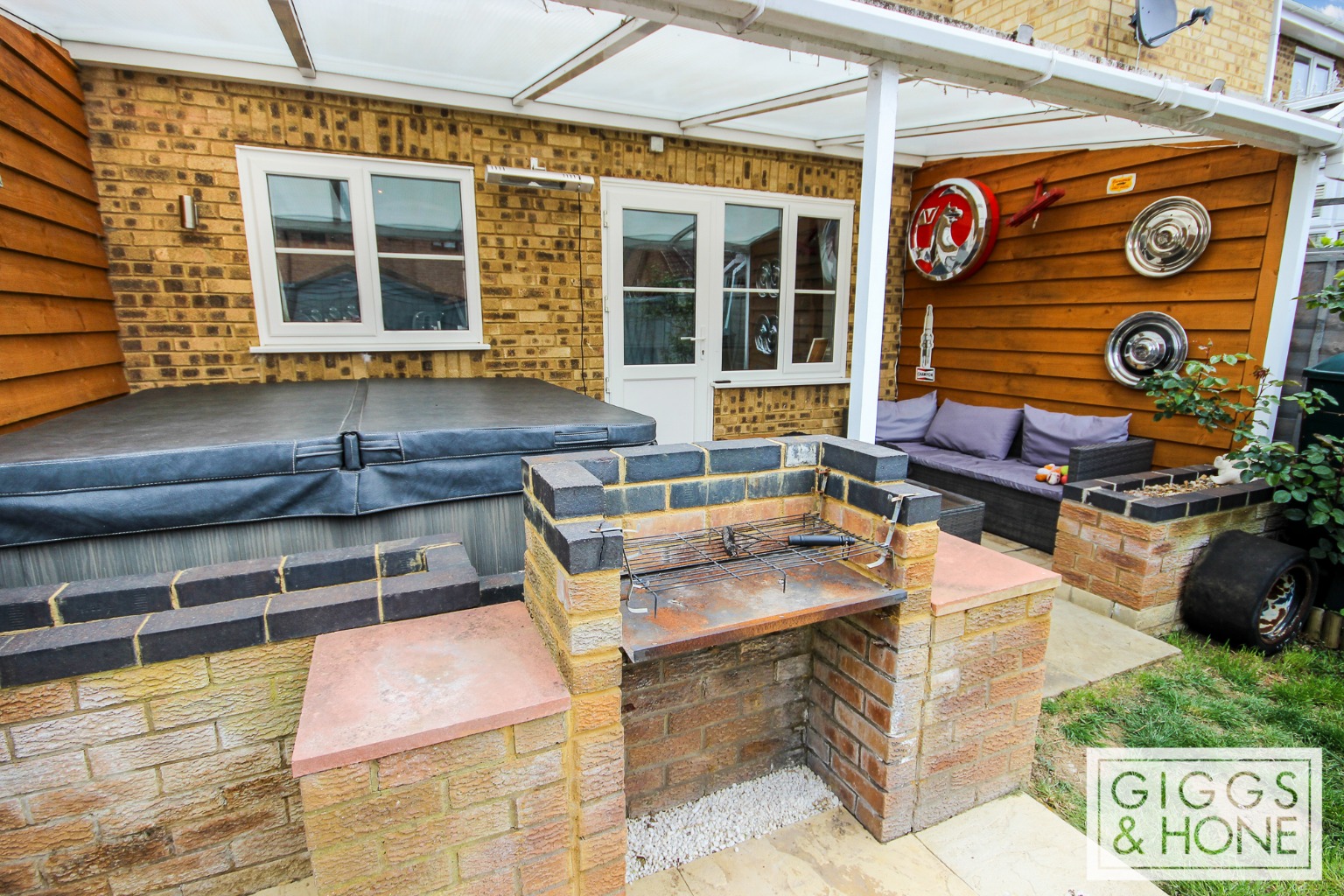 2 bed terraced house for sale in The Silver Birches, Bedford  - Property Image 14