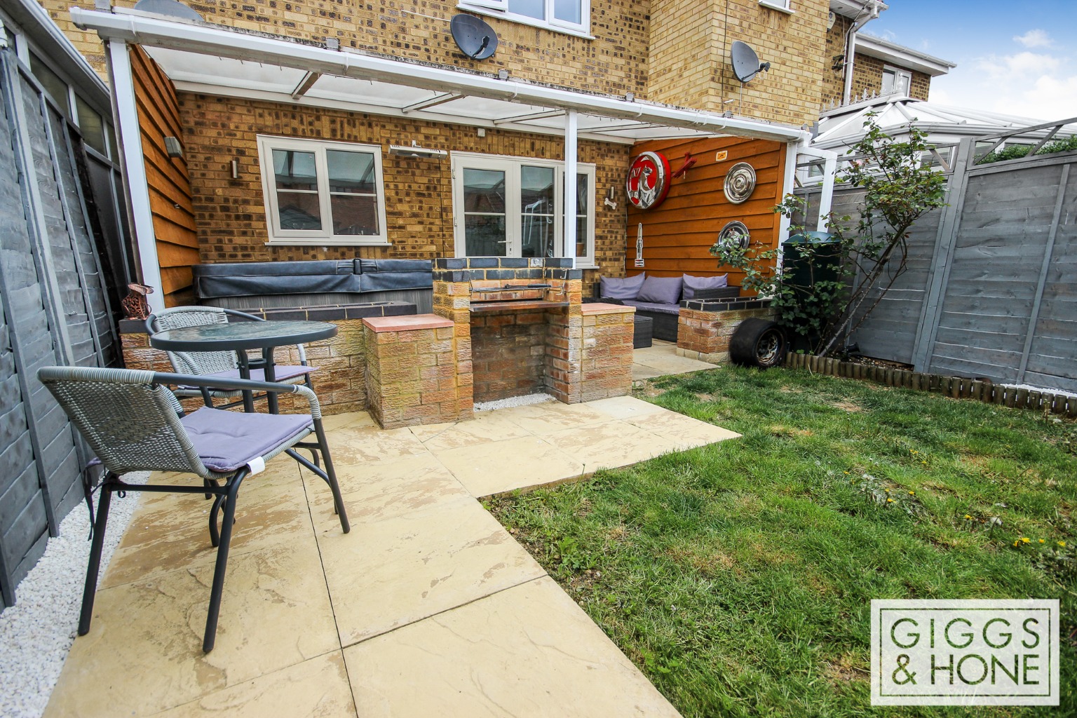 2 bed terraced house for sale in The Silver Birches, Bedford  - Property Image 13