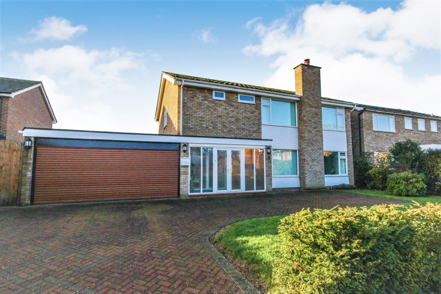 4 bed detached house for sale in Parkstone Close, Bedford  - Property Image 1