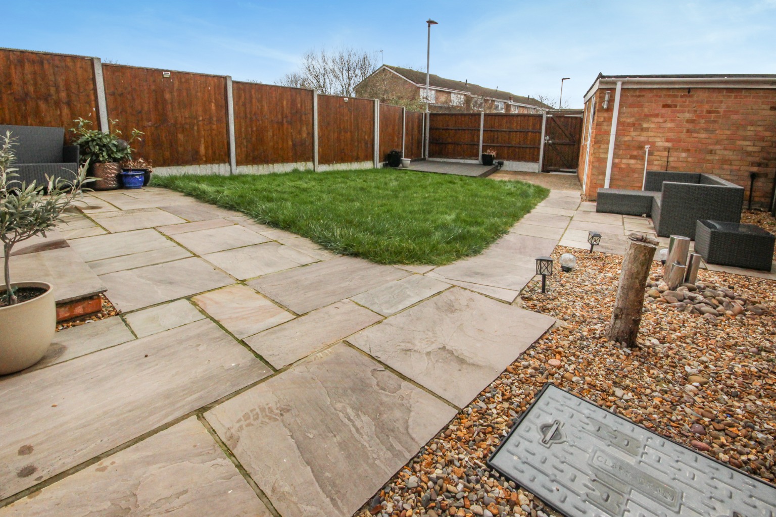 3 bed semi-detached house for sale in Greystoke Walk, Bedford  - Property Image 17